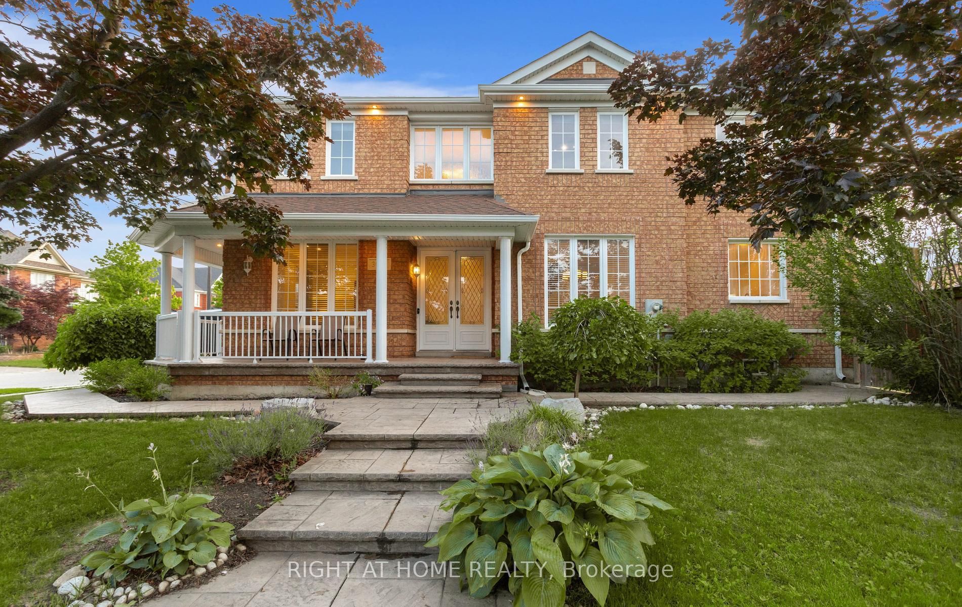 3081 Baron Drive, Mississauga, ON L5M 6W4 photo 4