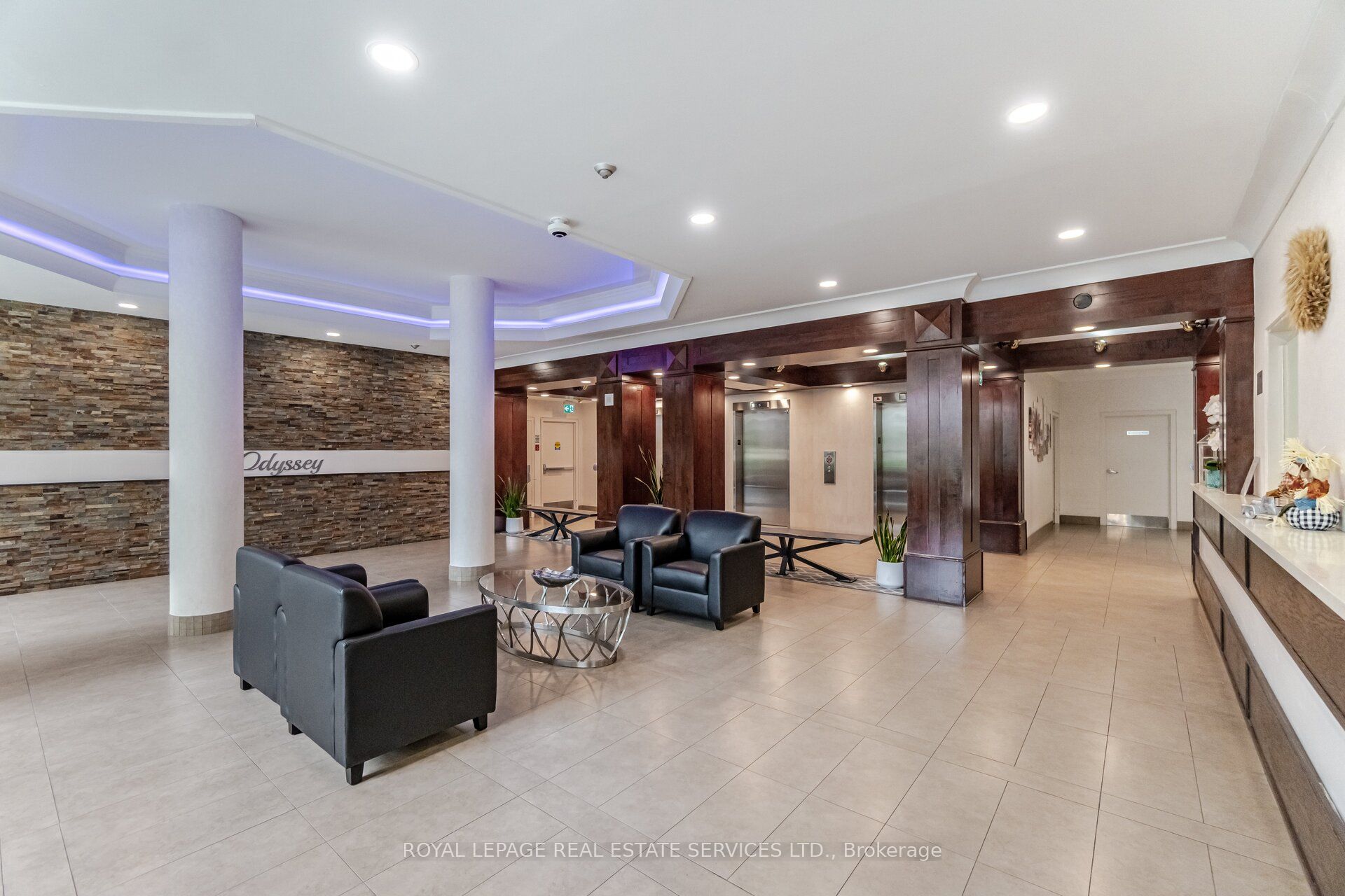 250 Webb Drive PH05, Mississauga, ON L5B 3Z4 photo 3