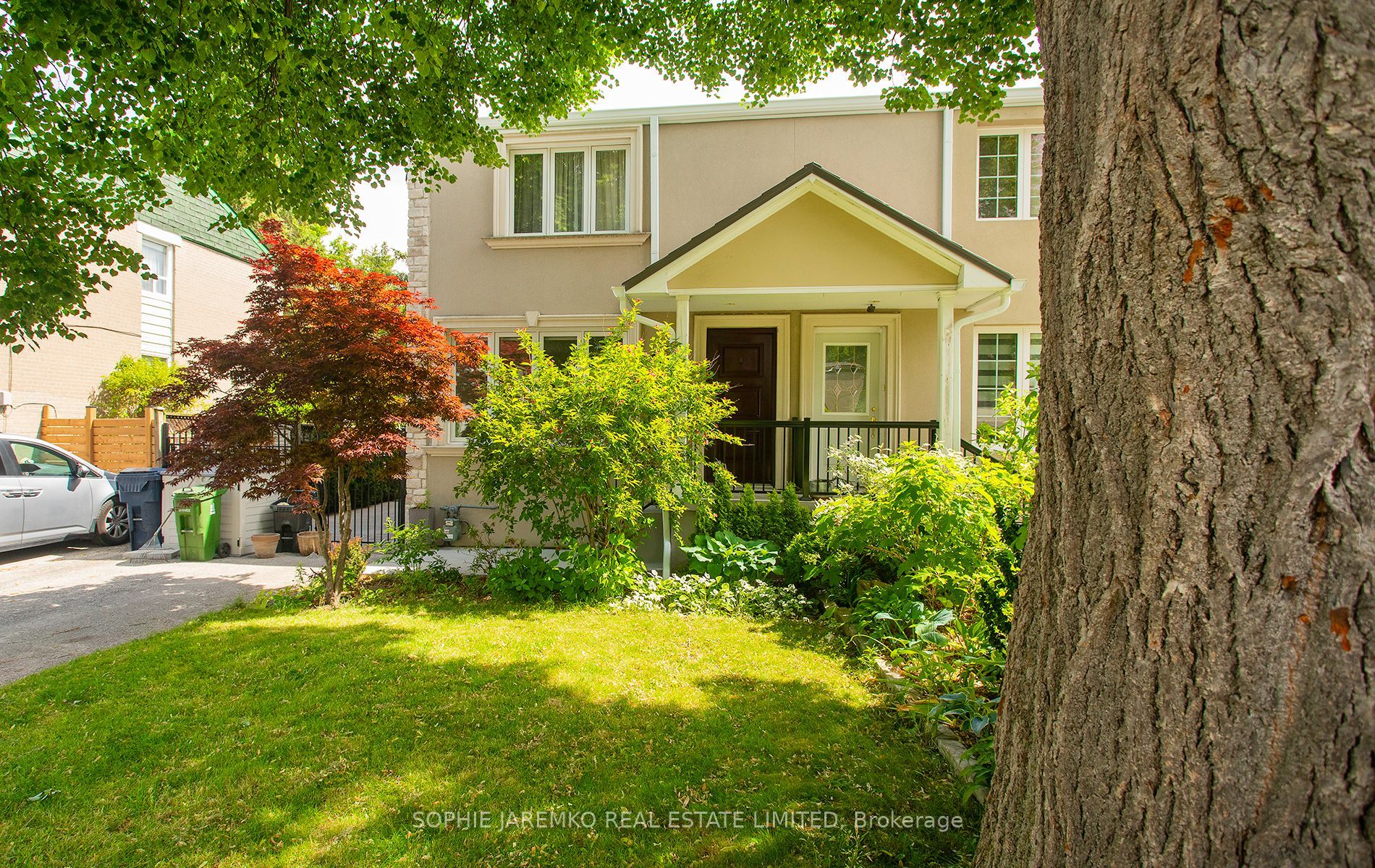 33 Sun Valley Drive, Toronto, ON M6S 4P7 photo 2
