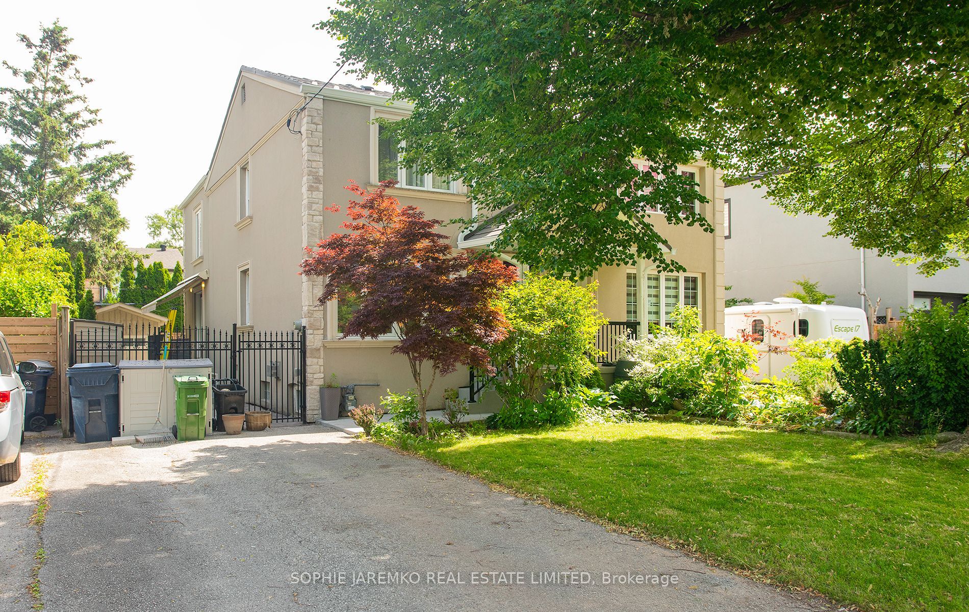 33 Sun Valley Drive, Toronto, ON M6S 4P7 photo 3