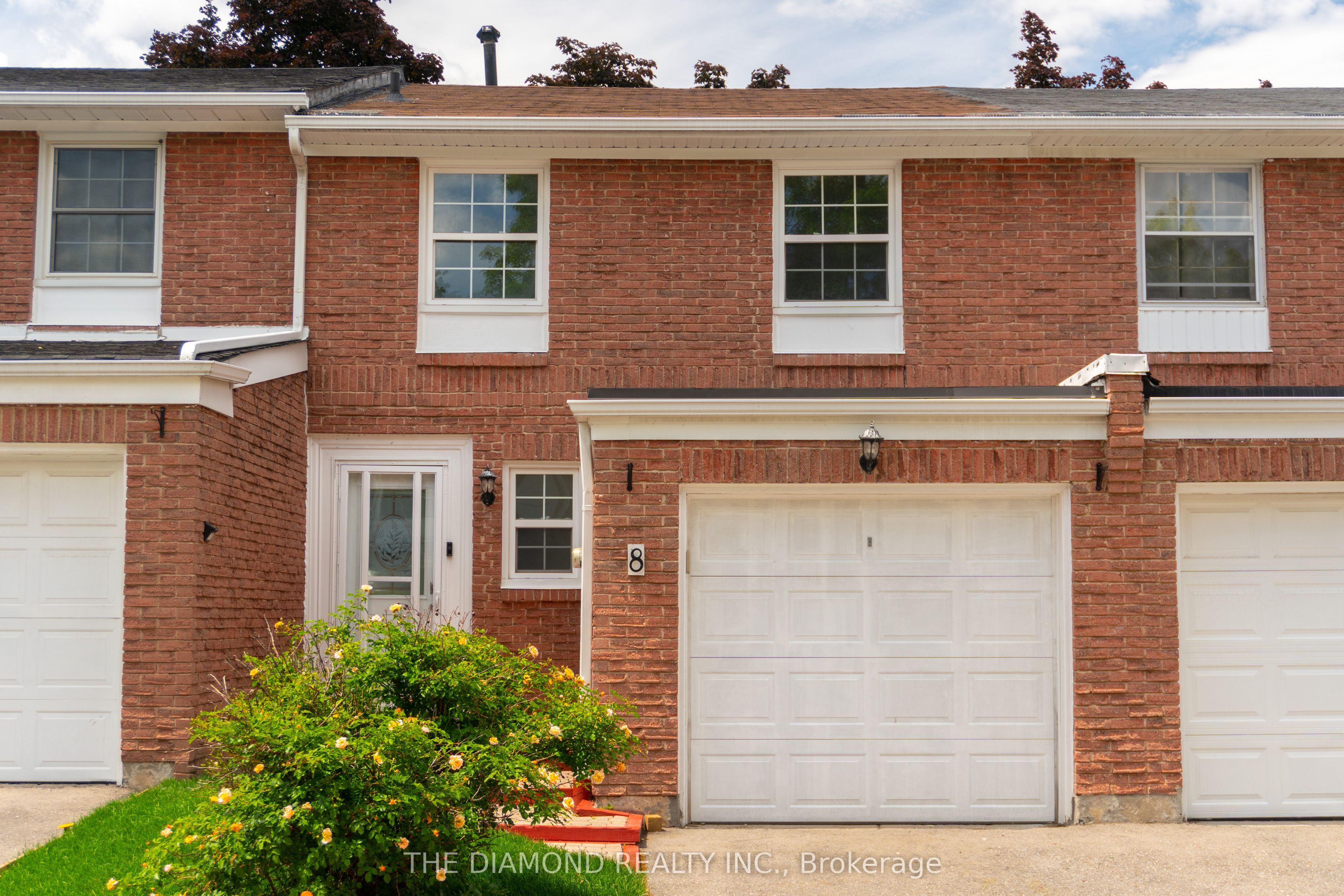 2288 The Collegeway 8, Mississauga, ON L5L 3Z5