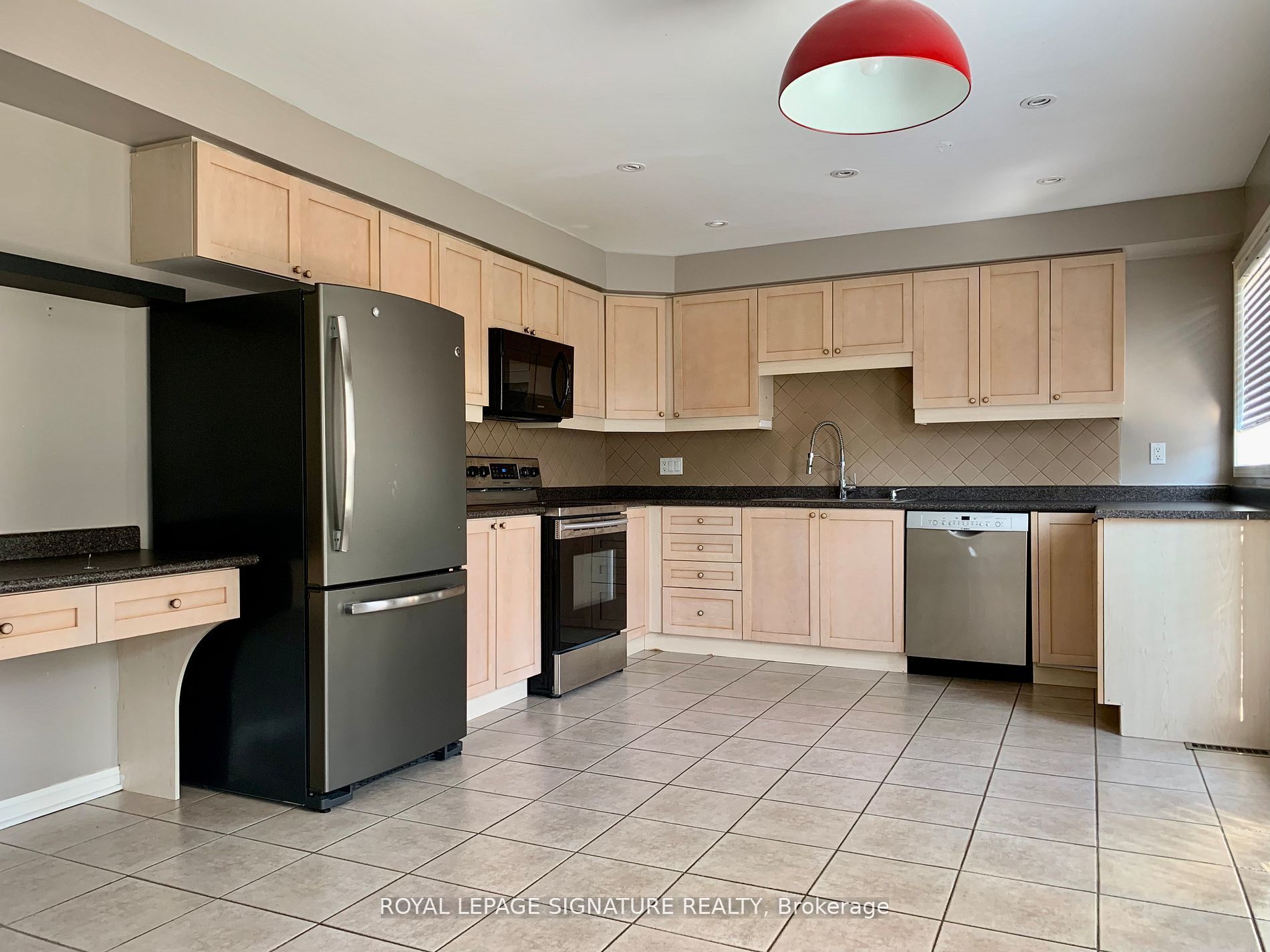 3173 High Springs Crescent, Mississauga, ON L5B 4G6 photo 4