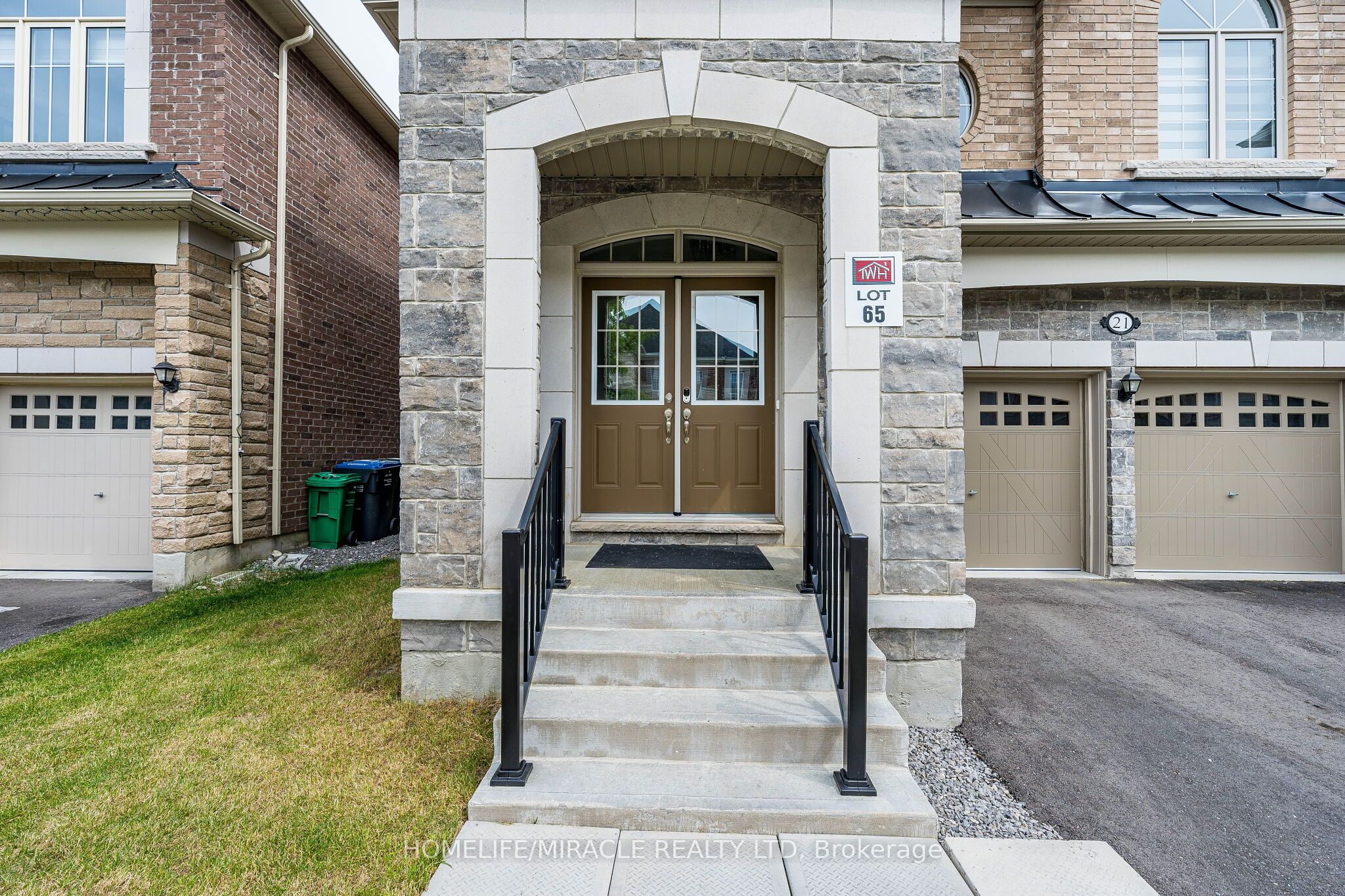 21 Junior Road, Brampton, ON L7A 5J4 photo 2