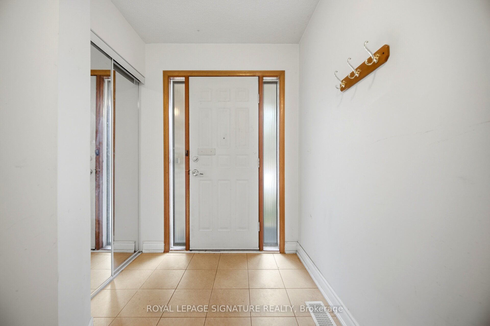 4070 Pavillion Court, Mississauga, ON L5B 2W1 photo 4