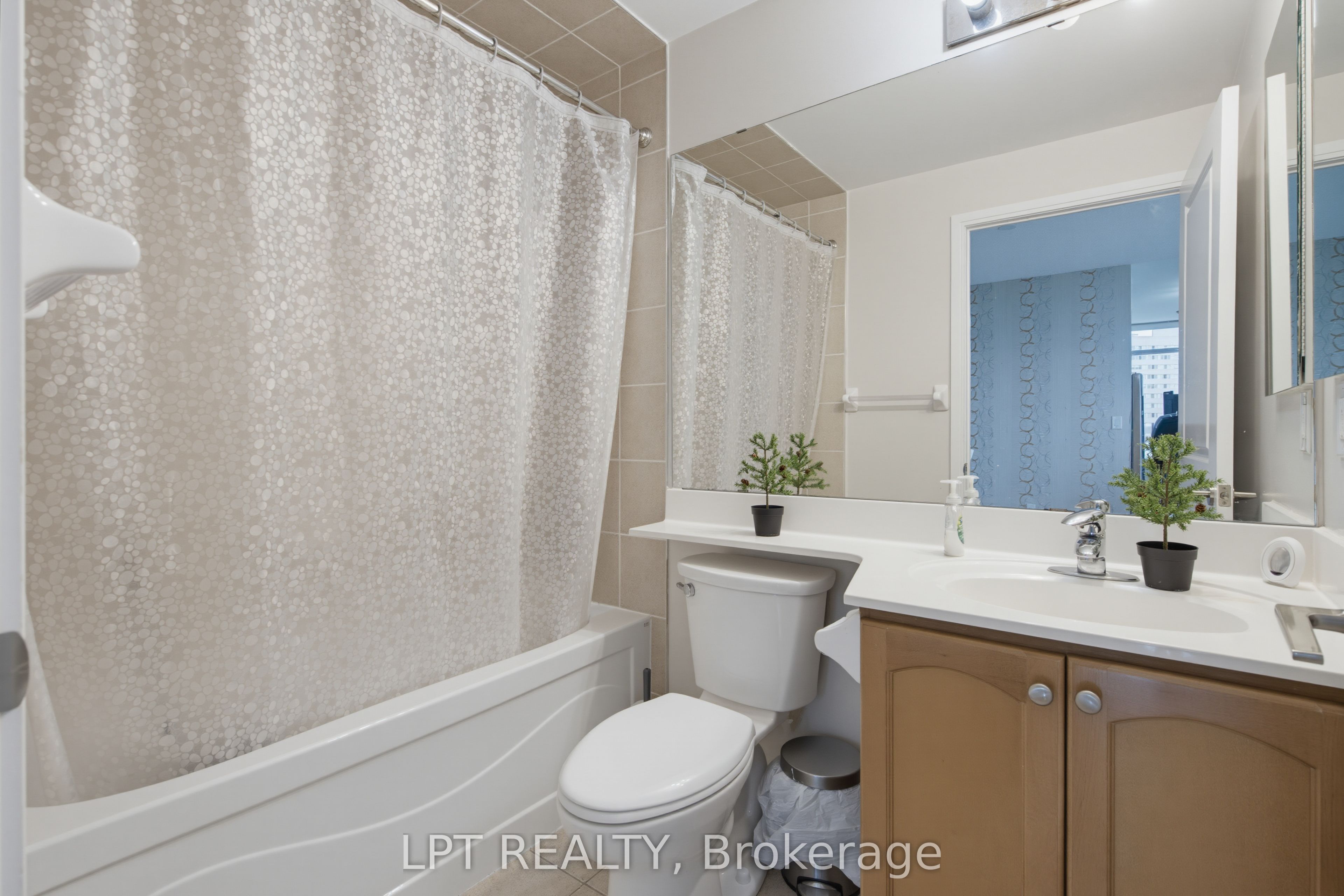 80 Absolute Avenue 1303, Mississauga, ON L4Z 0A5 photo 4