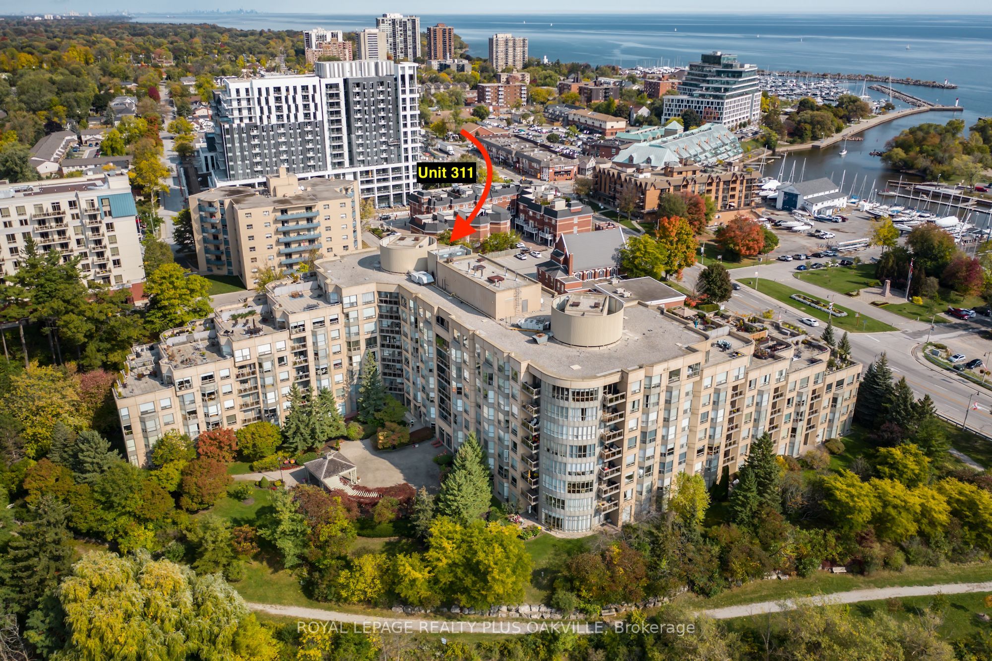 2511 Lakeshore Road W 311, Oakville, ON L6L 6L9 photo 5