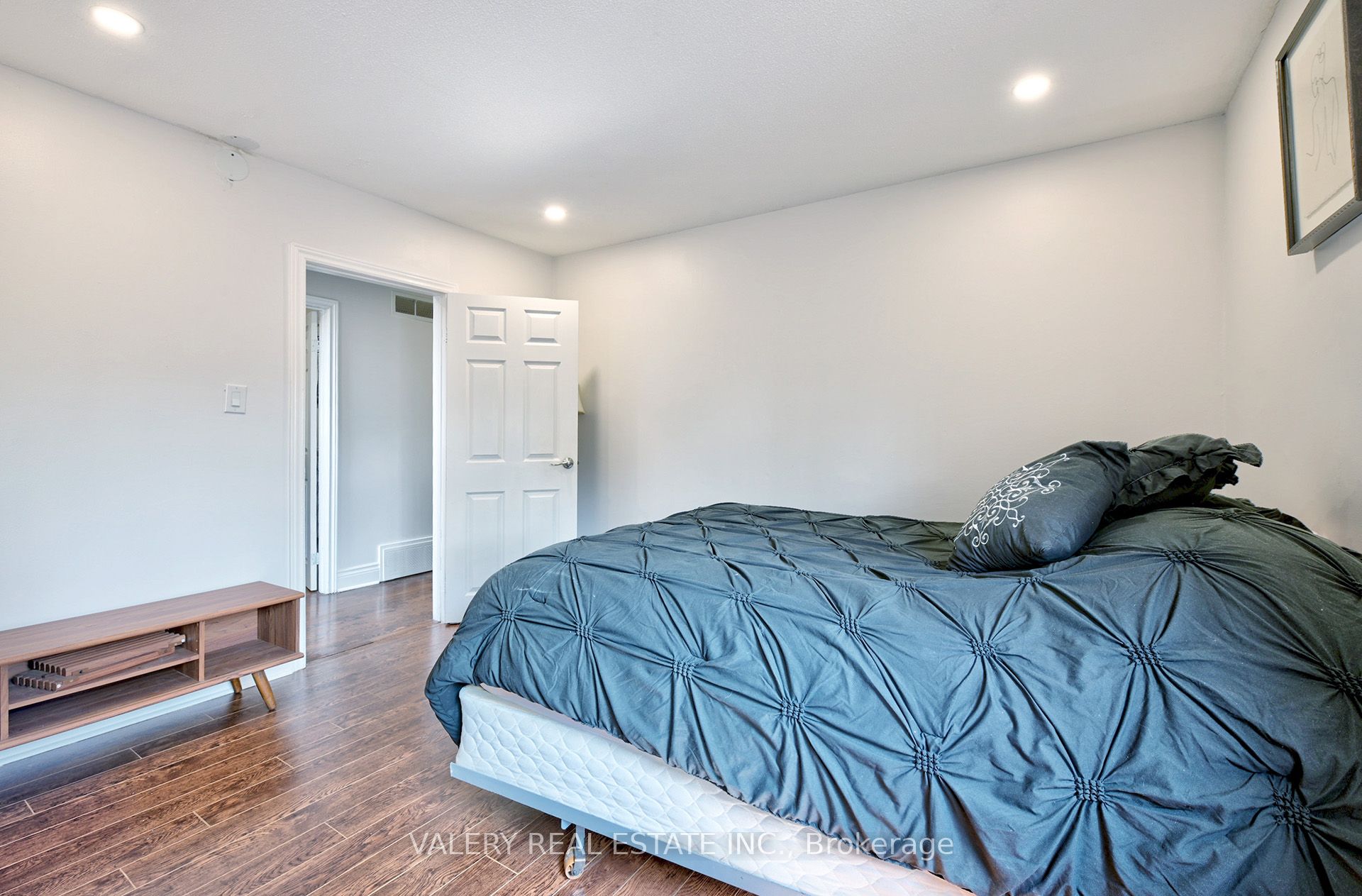2314 Belyea Street, Oakville, ON L6L 1N6 photo 4
