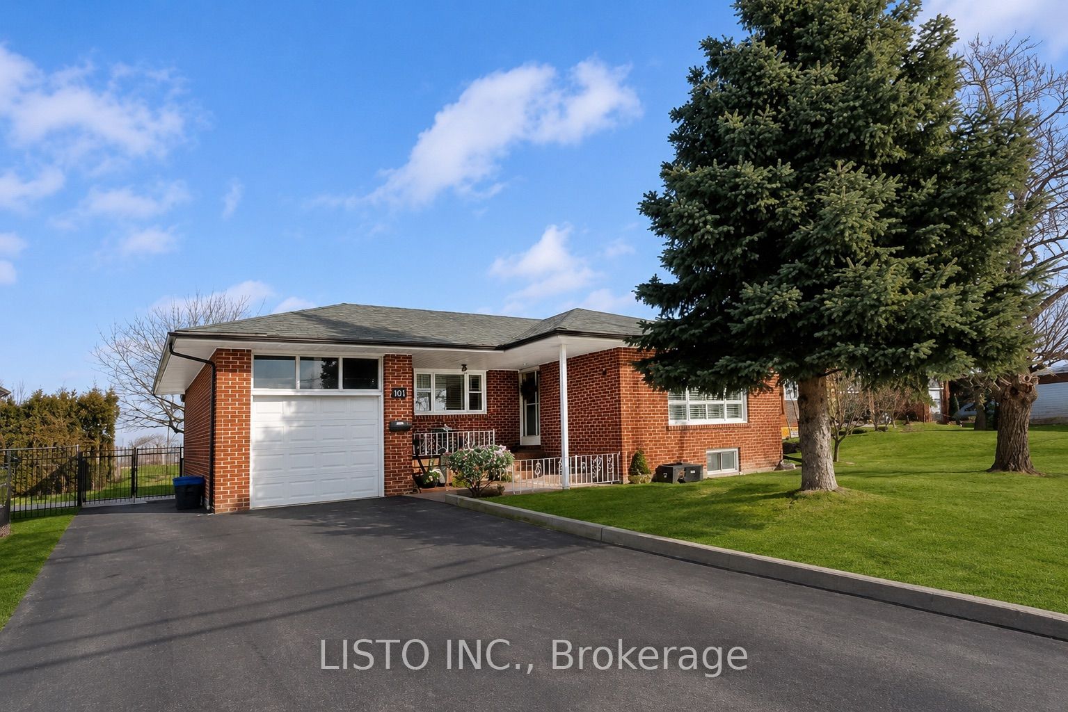20 Tilbury Drive, Toronto, ON M3K 1W6