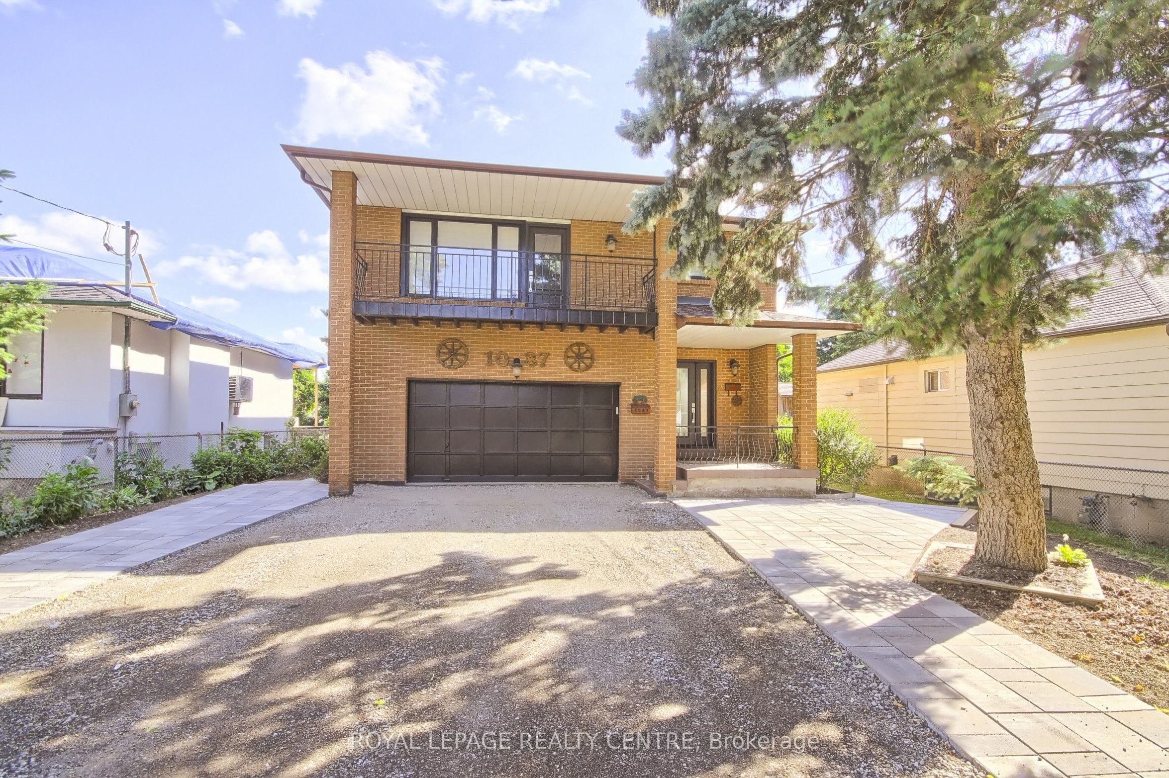 1087 Orchard Road Lower, Mississauga, ON L5E 2N7 photo 2