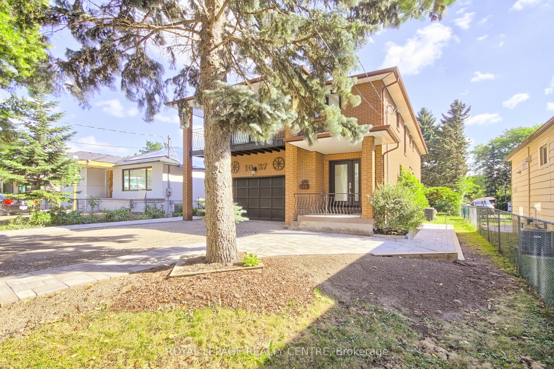 1087 Orchard Road Lower, Mississauga, ON L5E 2N7 photo 3