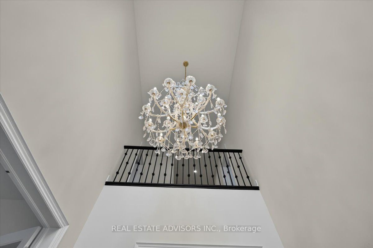 52 Daisy Meadow Crescent, Caledon, ON L7C 4G3 photo 4