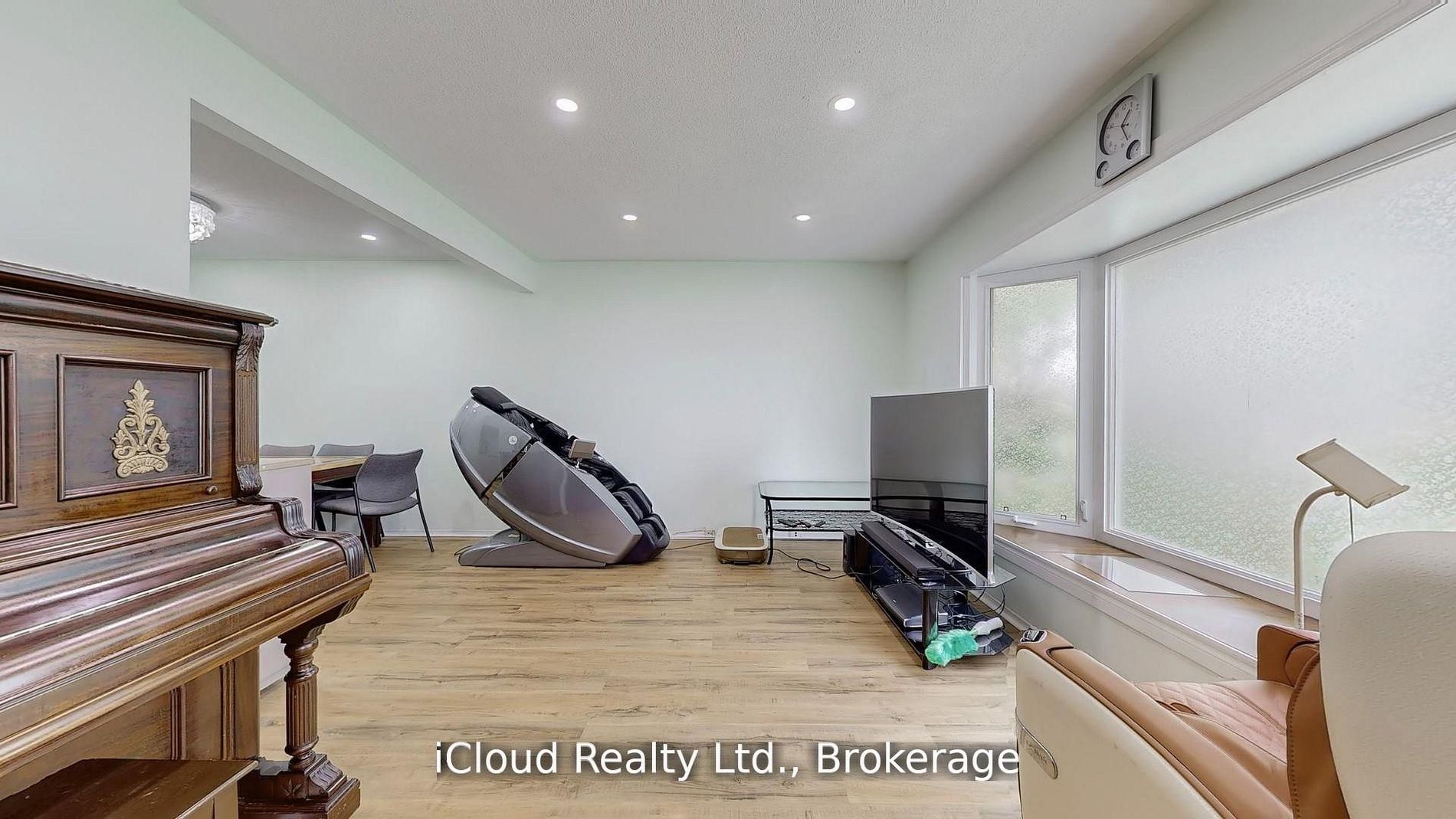 19 Flamingo Crescent, Brampton, ON L6T 2G4 photo 5