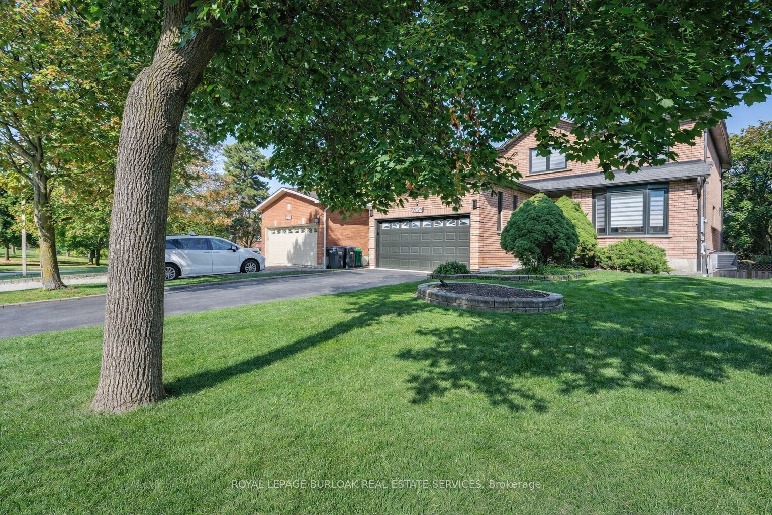 2029 Kempton Park Drive, Mississauga, ON L5M 2Z4 photo 3