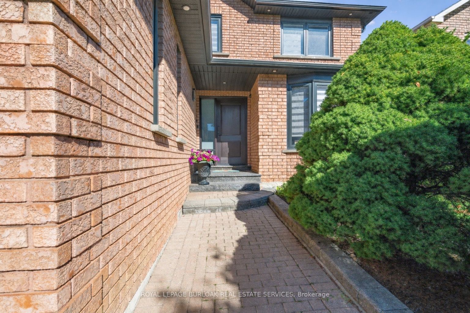 2029 Kempton Park Drive, Mississauga, ON L5M 2Z4 photo 4