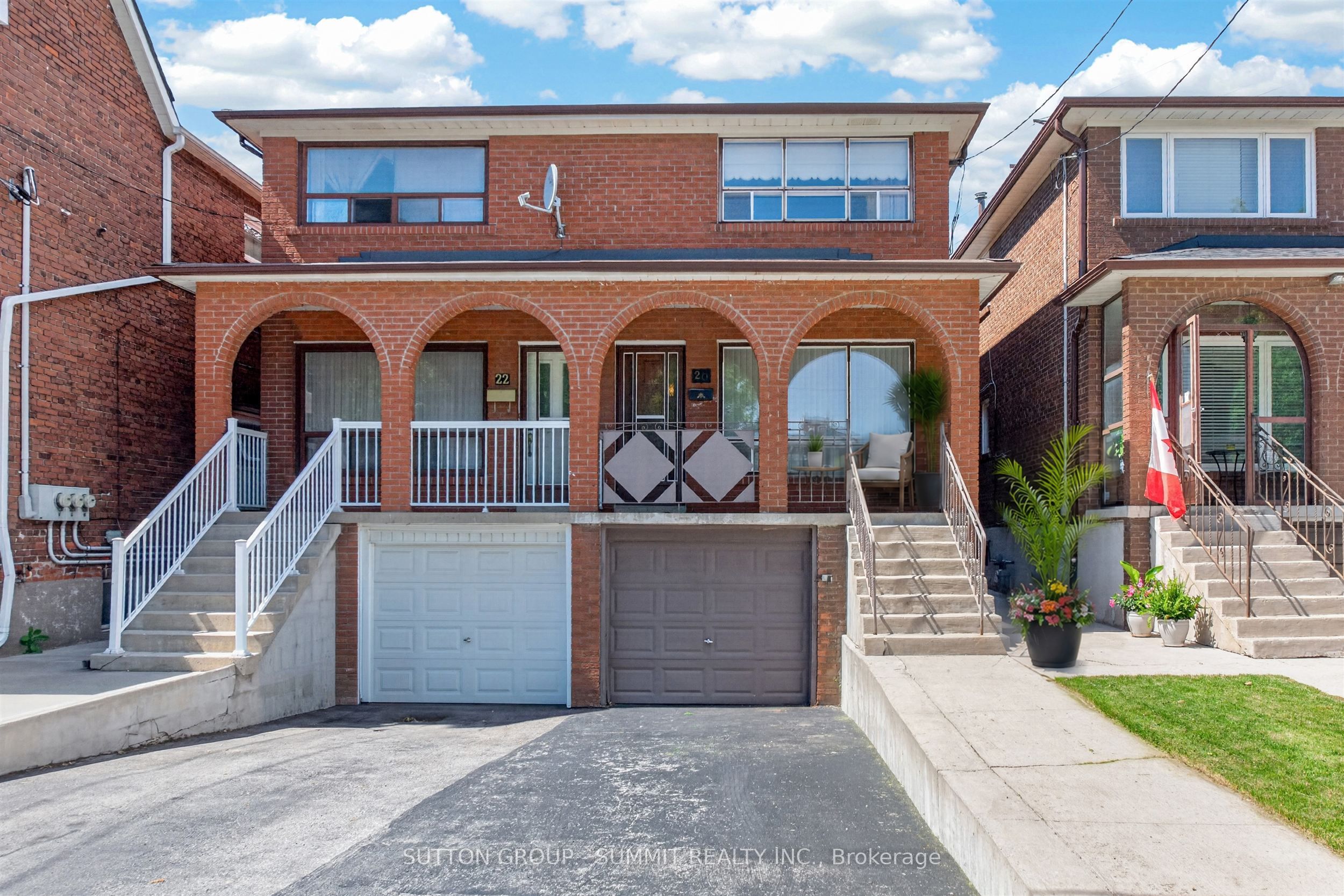 20 RUTLAND Street, Toronto, ON M6N 1G1 photo 2