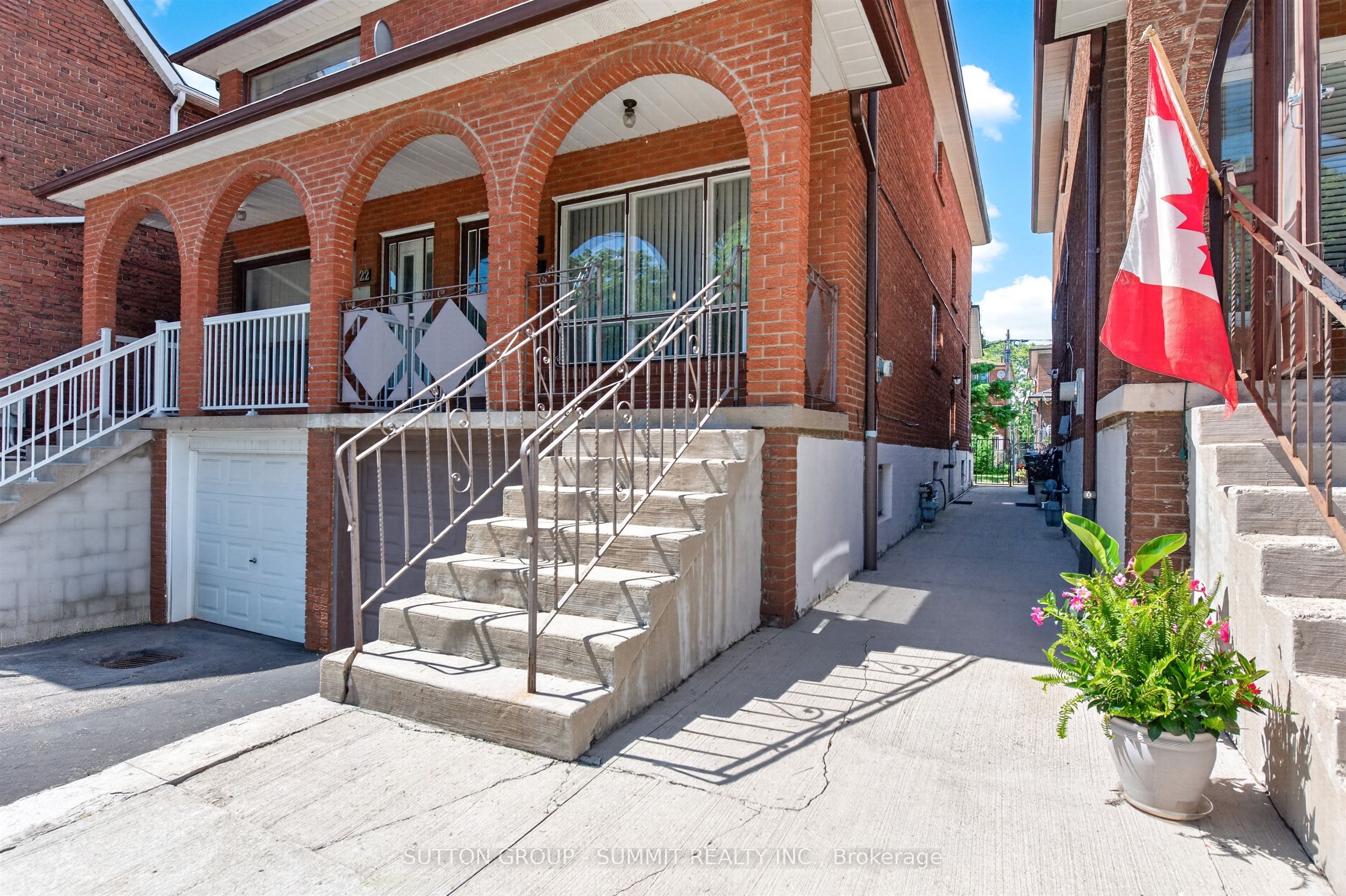 20 RUTLAND Street, Toronto, ON M6N 1G1 photo 5