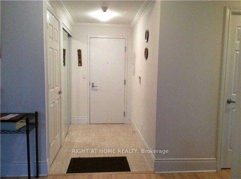 3888 Duke Of York Boulevard 3034, Mississauga, ON L5B 4P5 photo 3