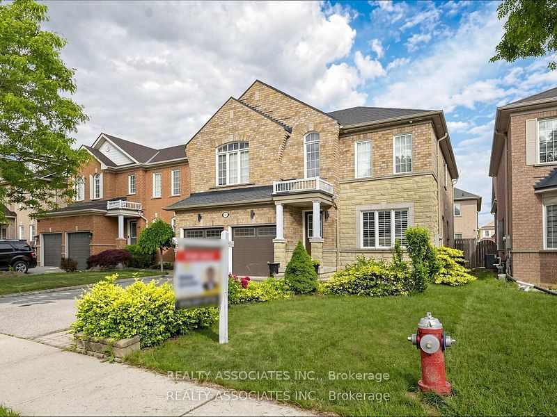 44 Shining Willow Crescent, Brampton, ON L6P 2A2 photo 2