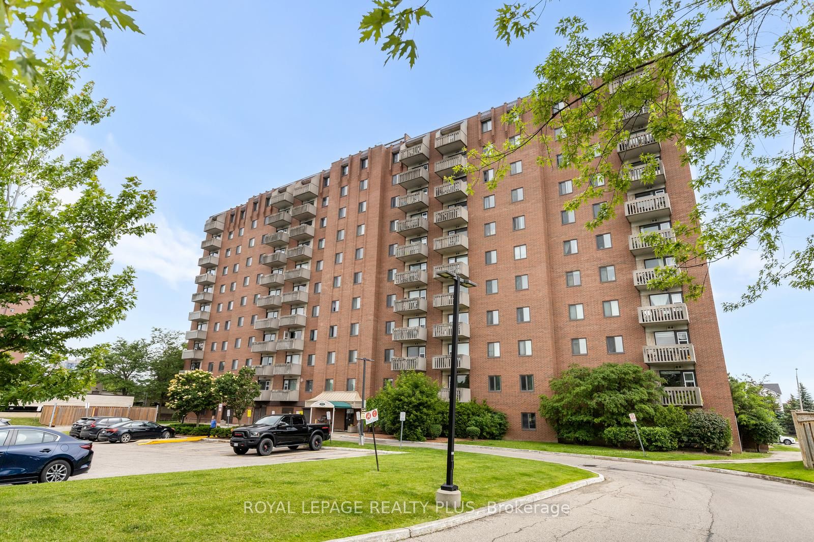 6720 Glen Erin Drive 1012, Mississauga, ON L5N 3K8 photo 2
