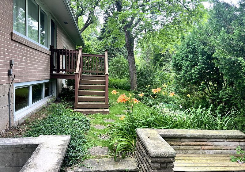 1238 Donlea Crescent BSMT, Oakville, ON L6J 1V7 photo 5