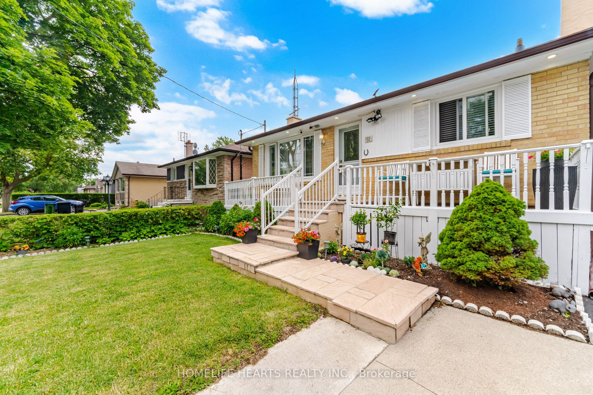 32 Jansusie Road, Toronto, ON M9W 4V5