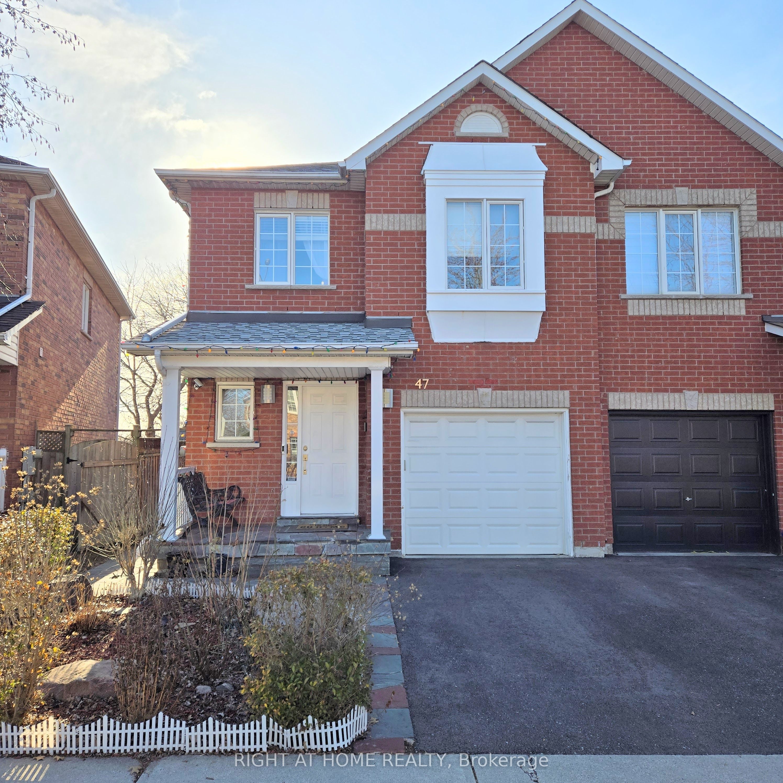 47 Mare Crescent Lower, Toronto, ON M9W 7E8