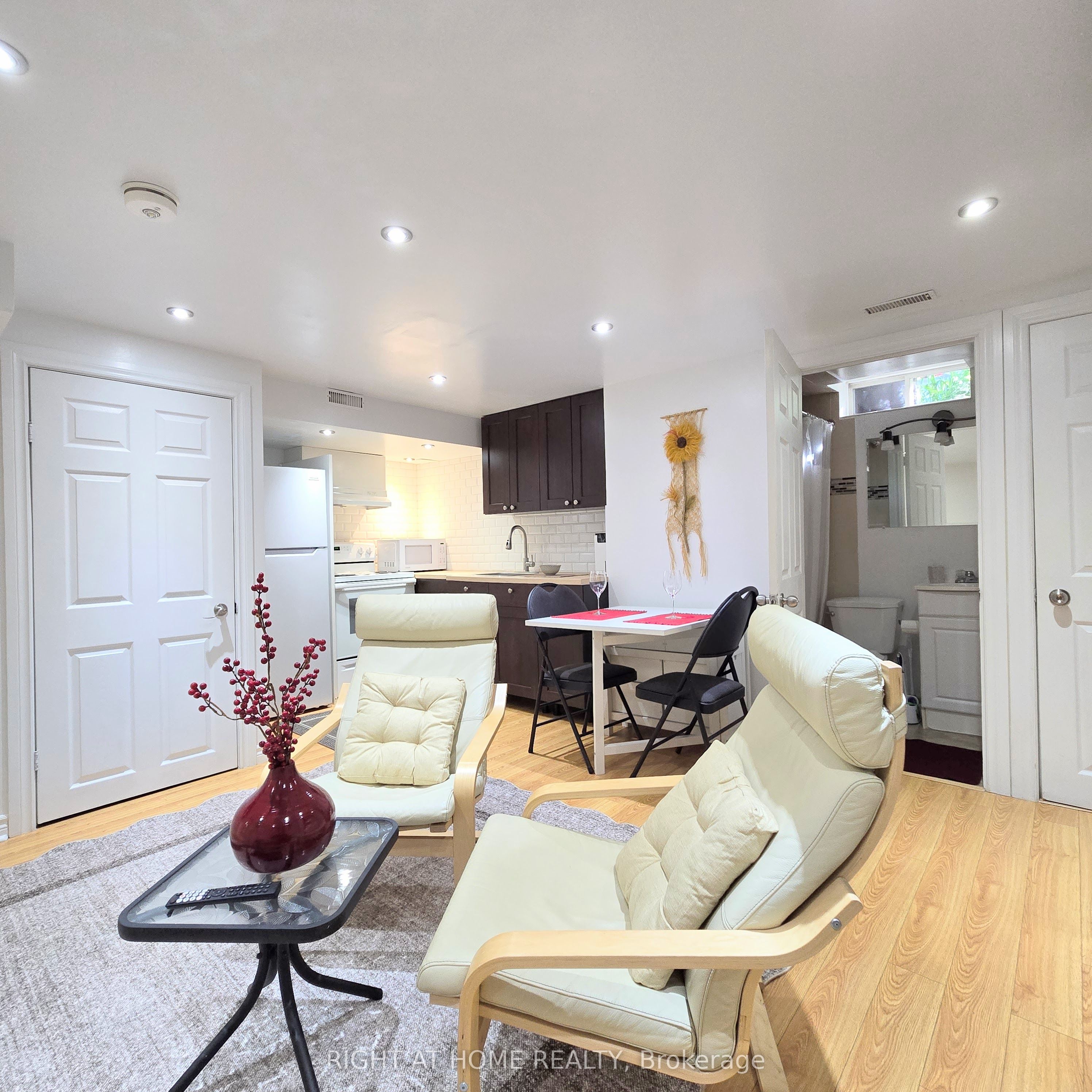 47 Mare Crescent Lower, Toronto, ON M9W 7E8 photo 5