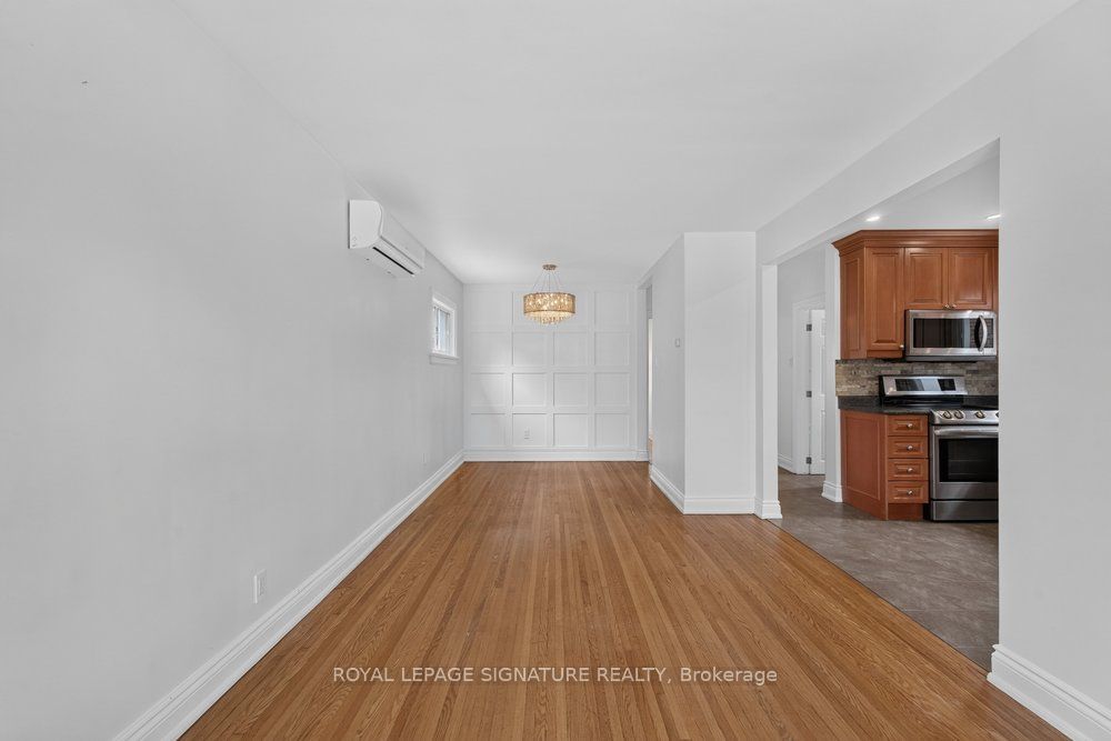 57 Miranda Avenue Main, Toronto, ON M6E 4G3 photo 4