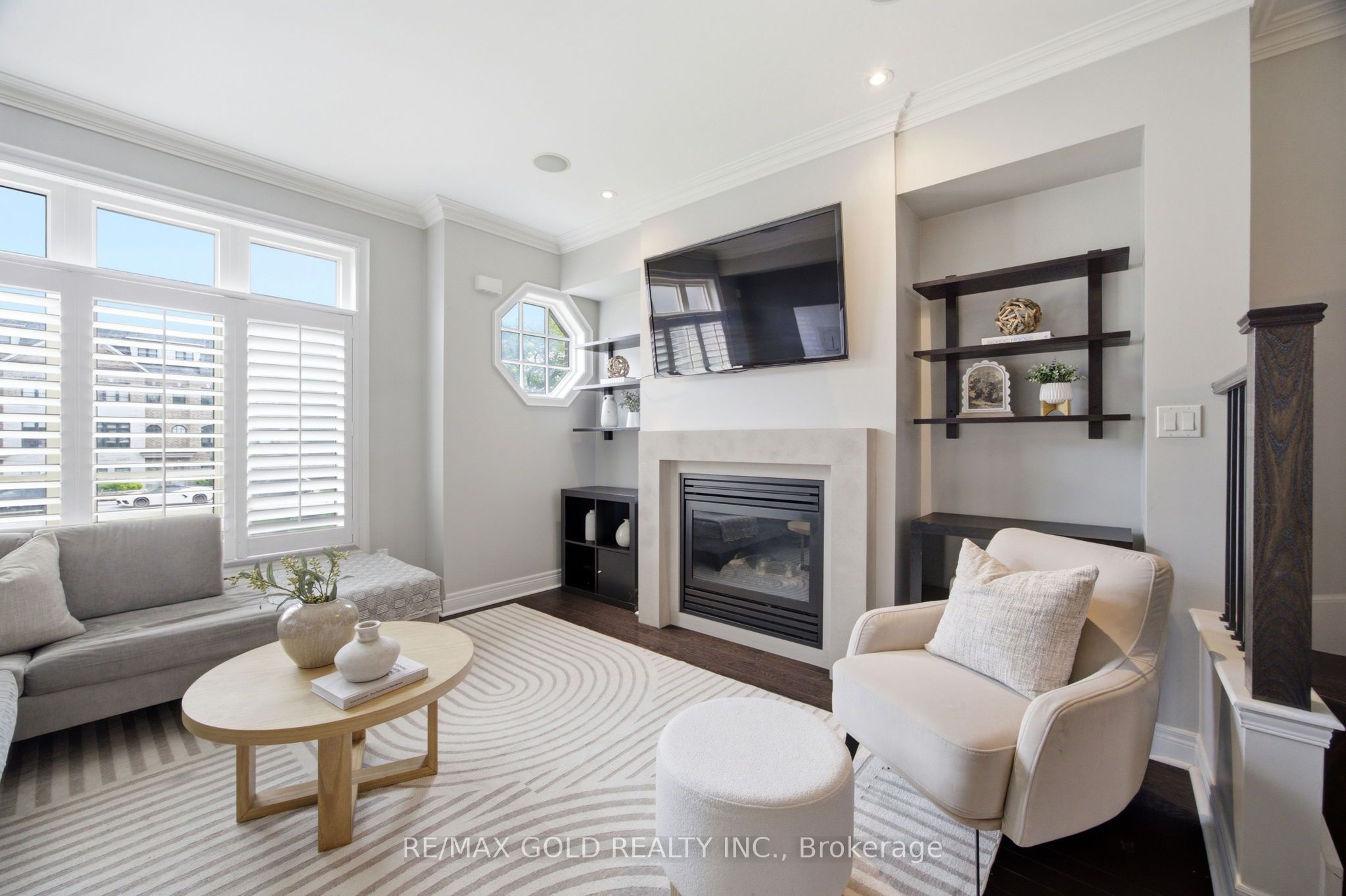 71 Cormier Heights, Toronto, ON M8Z 0B6 photo 3
