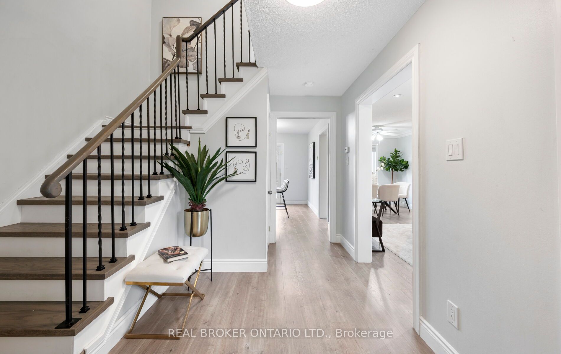 52 Vivaldi Crescent, Brampton, ON L6Y 2S2 photo 2
