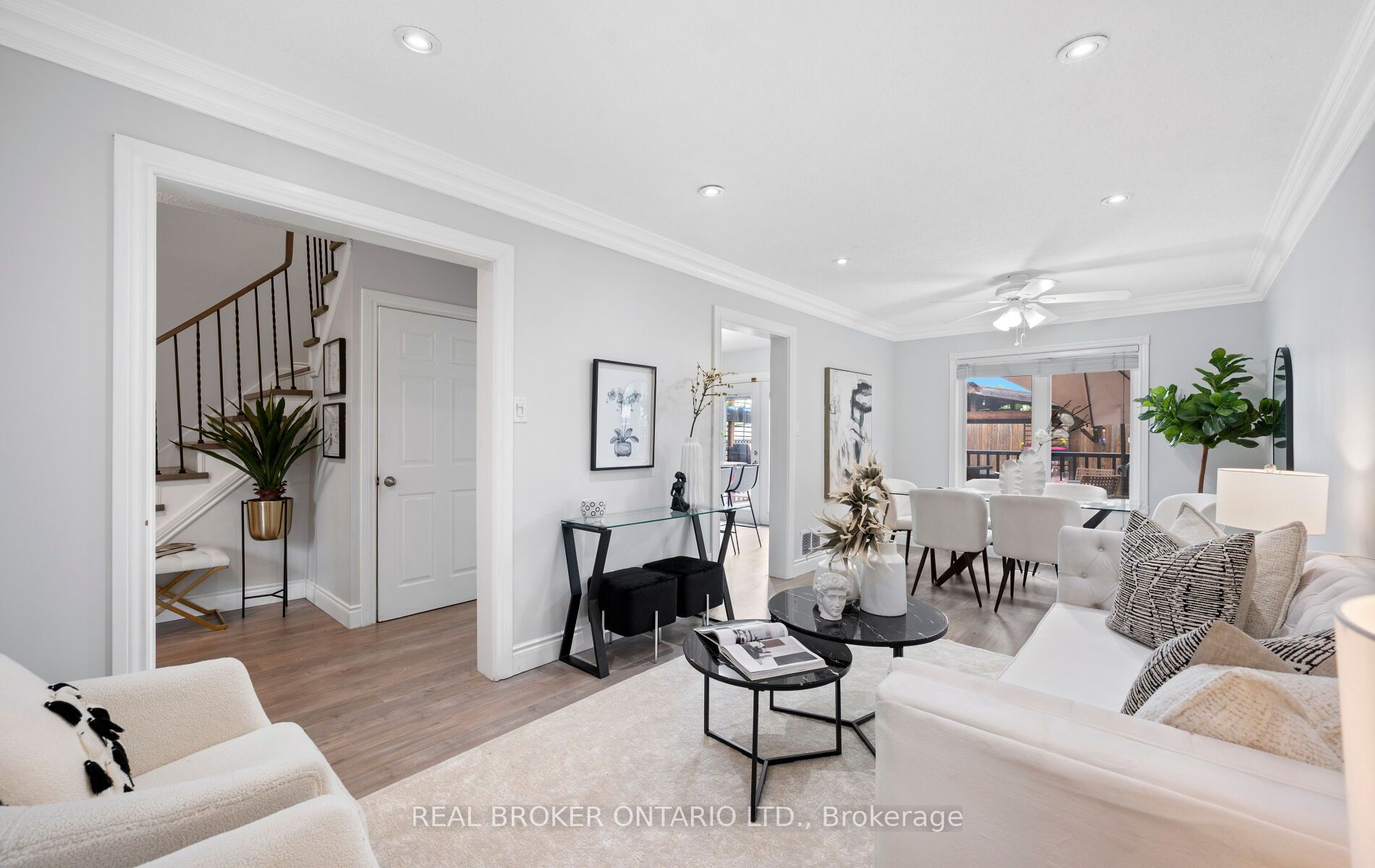 52 Vivaldi Crescent, Brampton, ON L6Y 2S2 photo 3