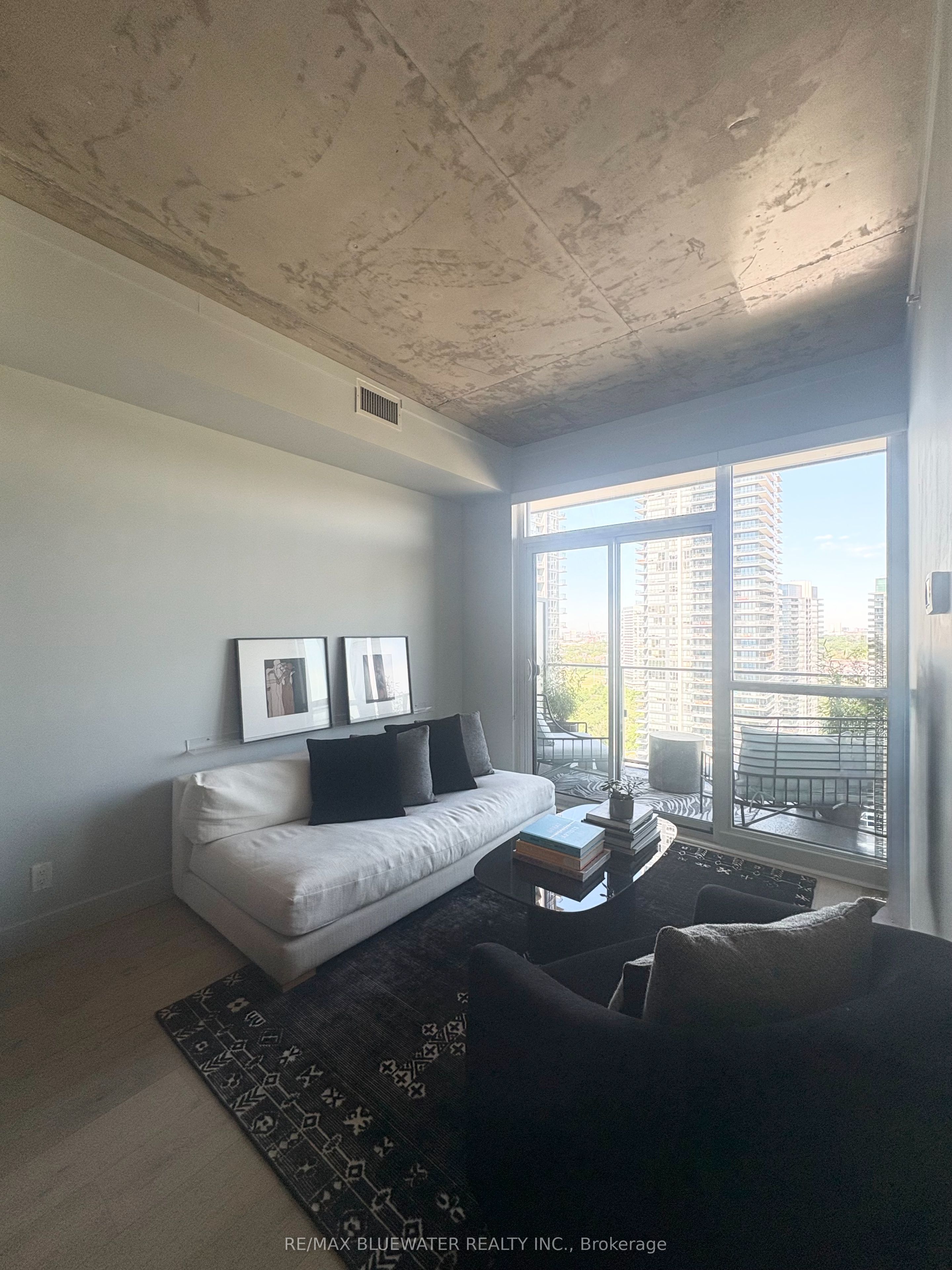 2200 Lake Shore Boulevard W 2806, Toronto, ON M8V 1A4