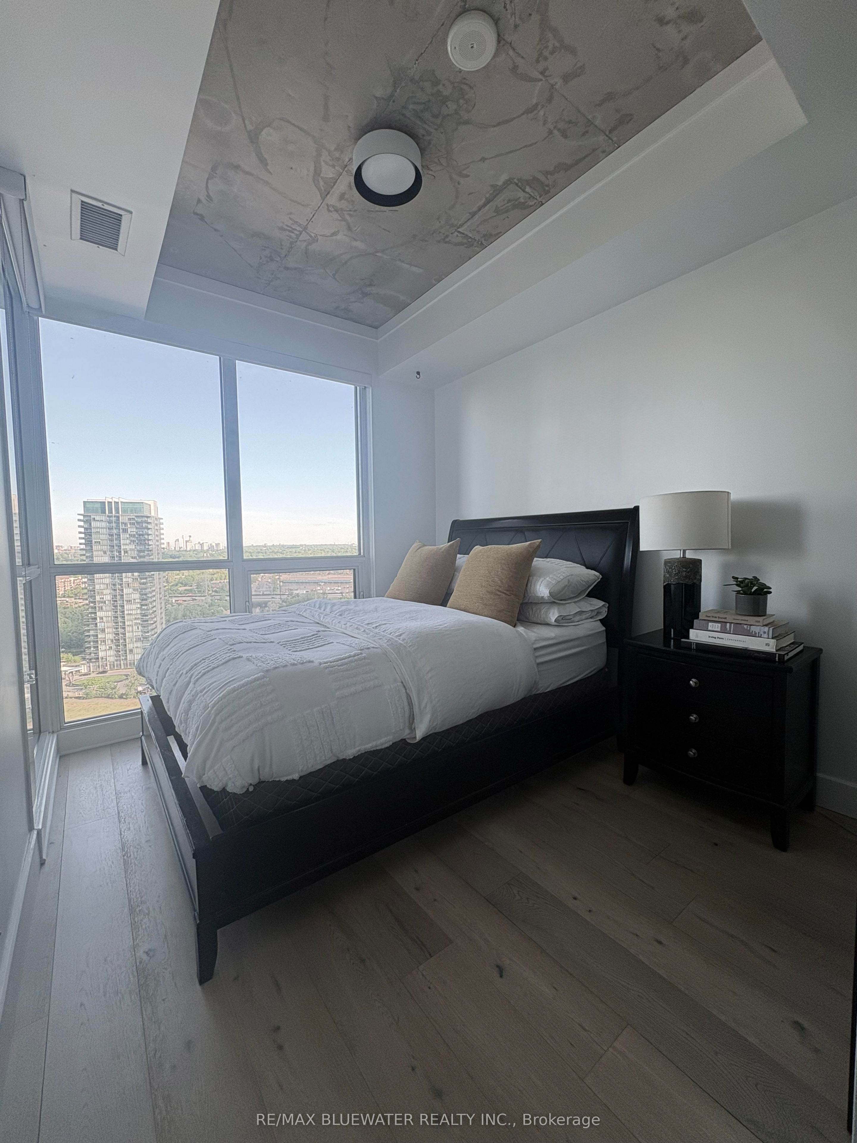 2200 Lake Shore Boulevard W 2806, Toronto, ON M8V 1A4 photo 3