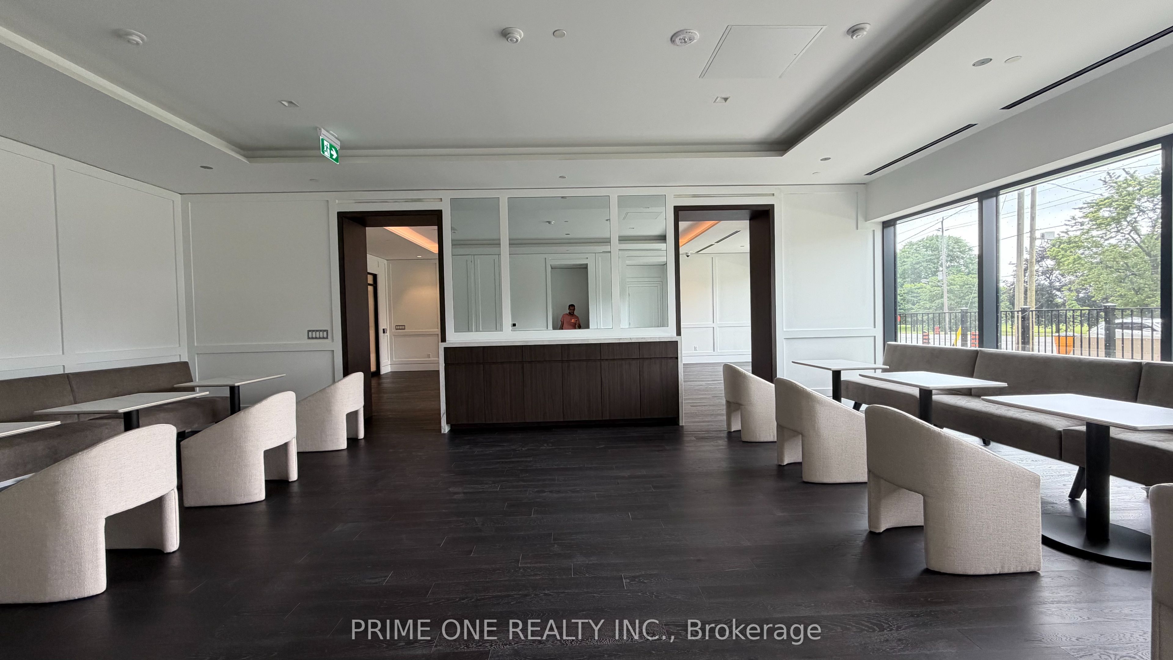 4010 Eglinton Avenue W 507, Toronto, ON M9A 0G5 photo 3