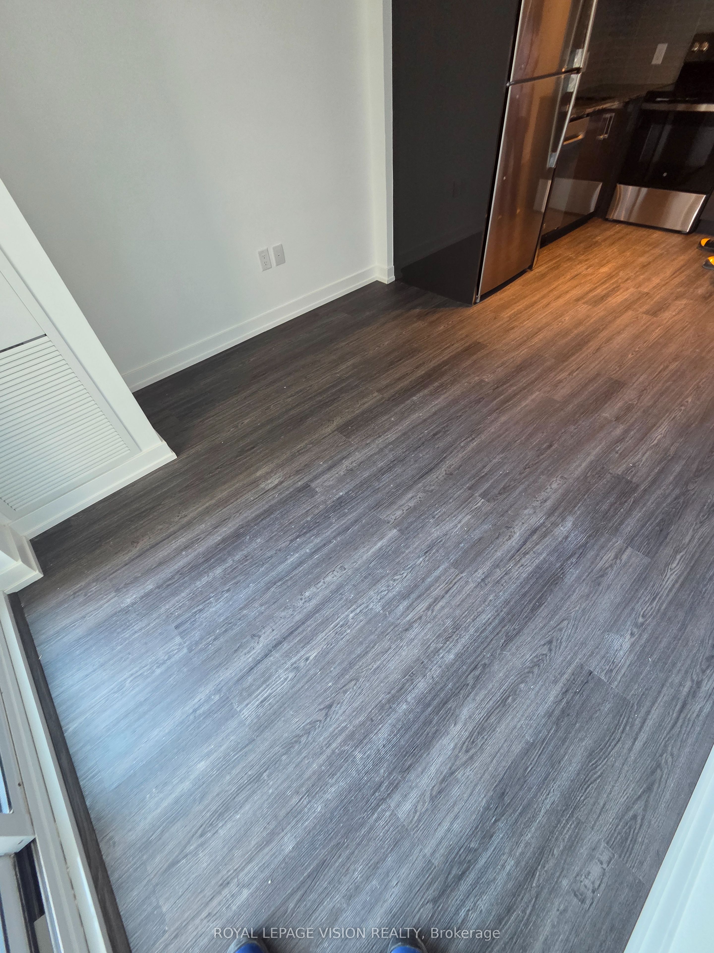 4010 Eglinton Avenue W 820, Toronto, ON M9A 0G5 photo 3