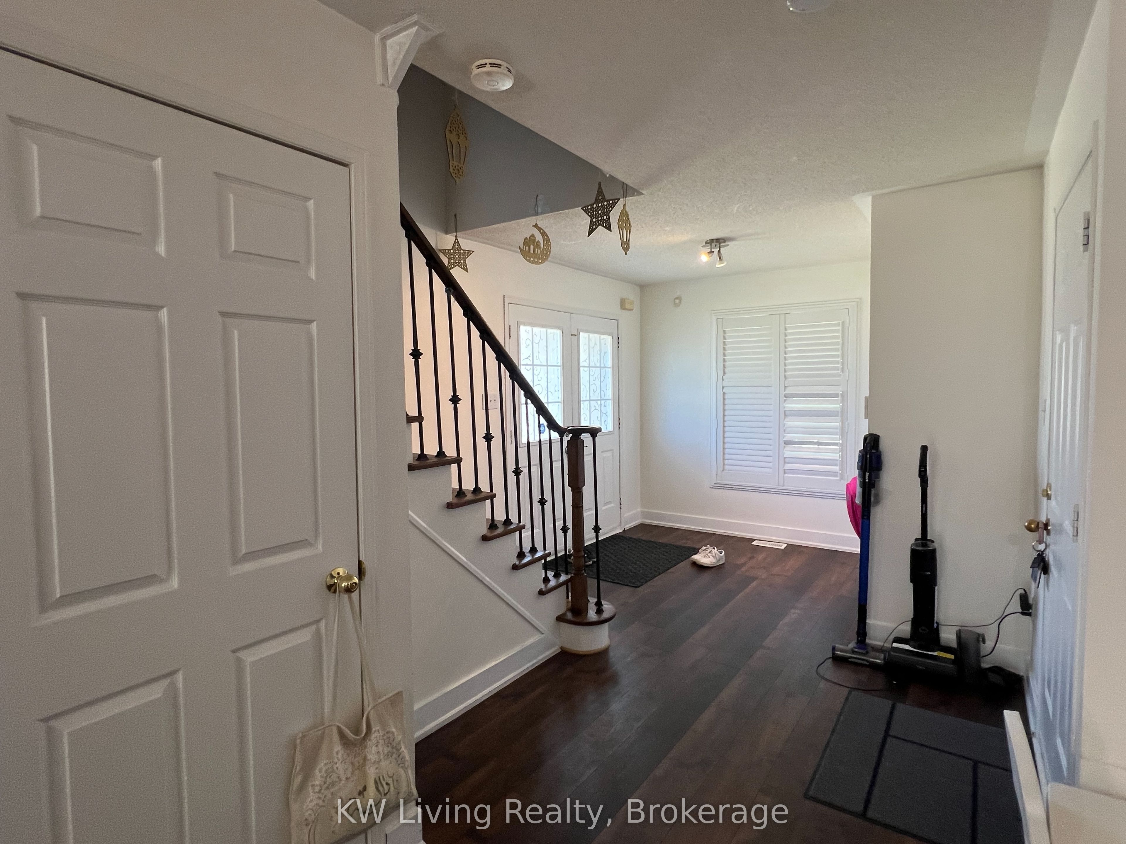 3159 Turbine Crescent, Mississauga, ON L5M 6W1 photo 3