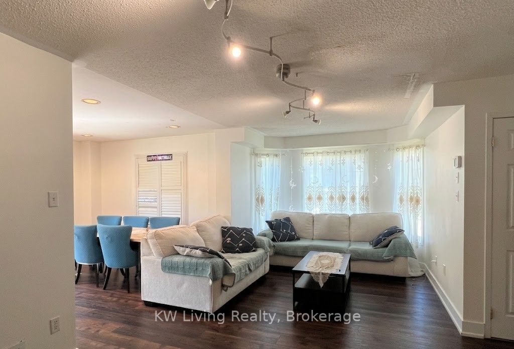 3159 Turbine Crescent, Mississauga, ON L5M 6W1 photo 5
