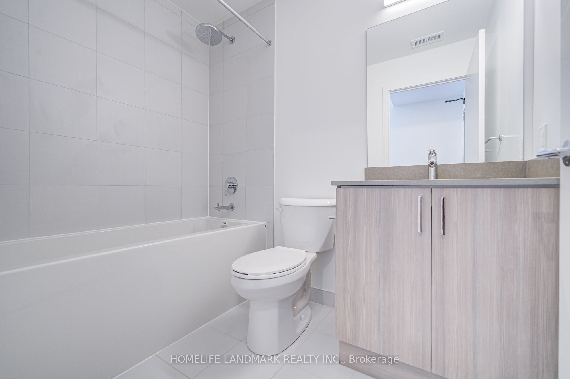 1005 Dundas Street E 515, Oakville, ON L6H 8C7 photo 3
