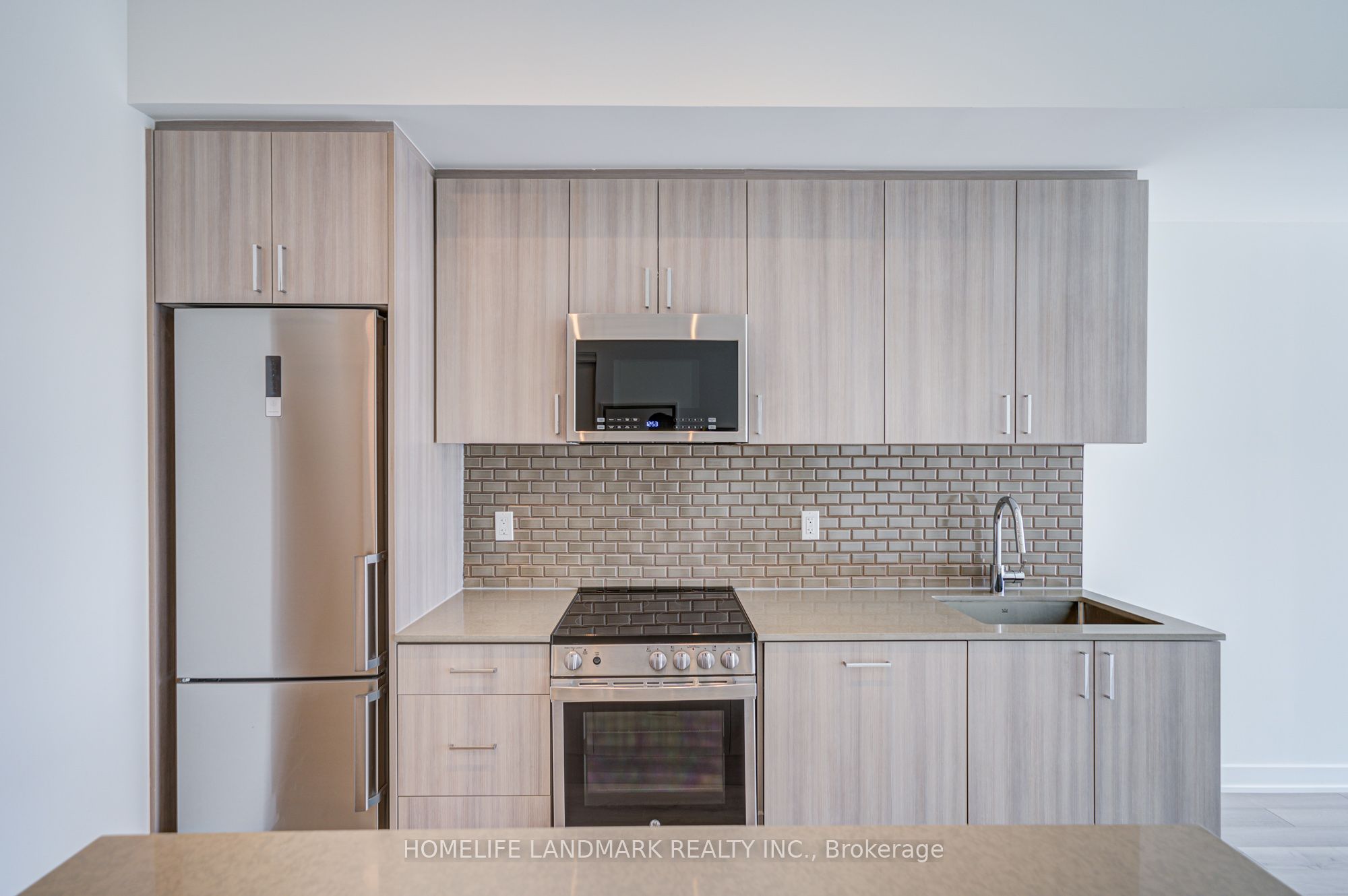 1005 Dundas Street E 515, Oakville, ON L6H 8C7 photo 4
