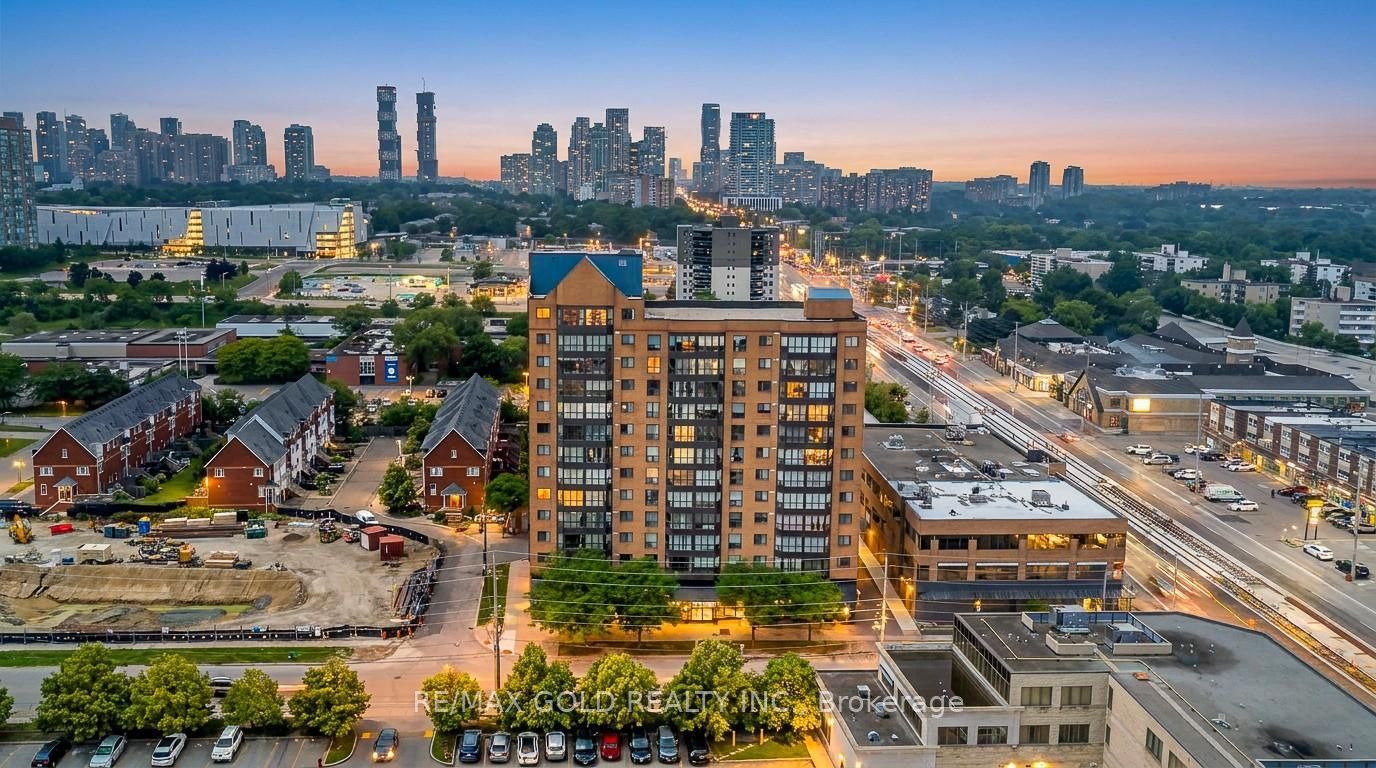 25 Agnes Street Cy-02, Mississauga, ON L5B 3X7