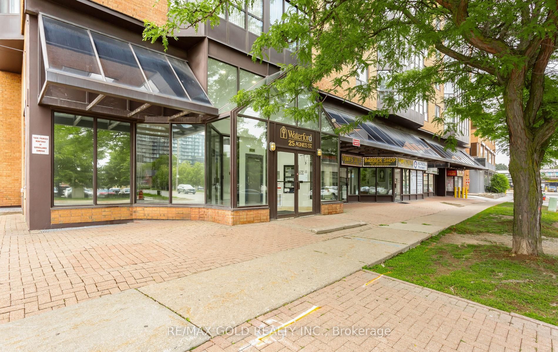 25 Agnes Street Cy-02, Mississauga, ON L5B 3X7 photo 3