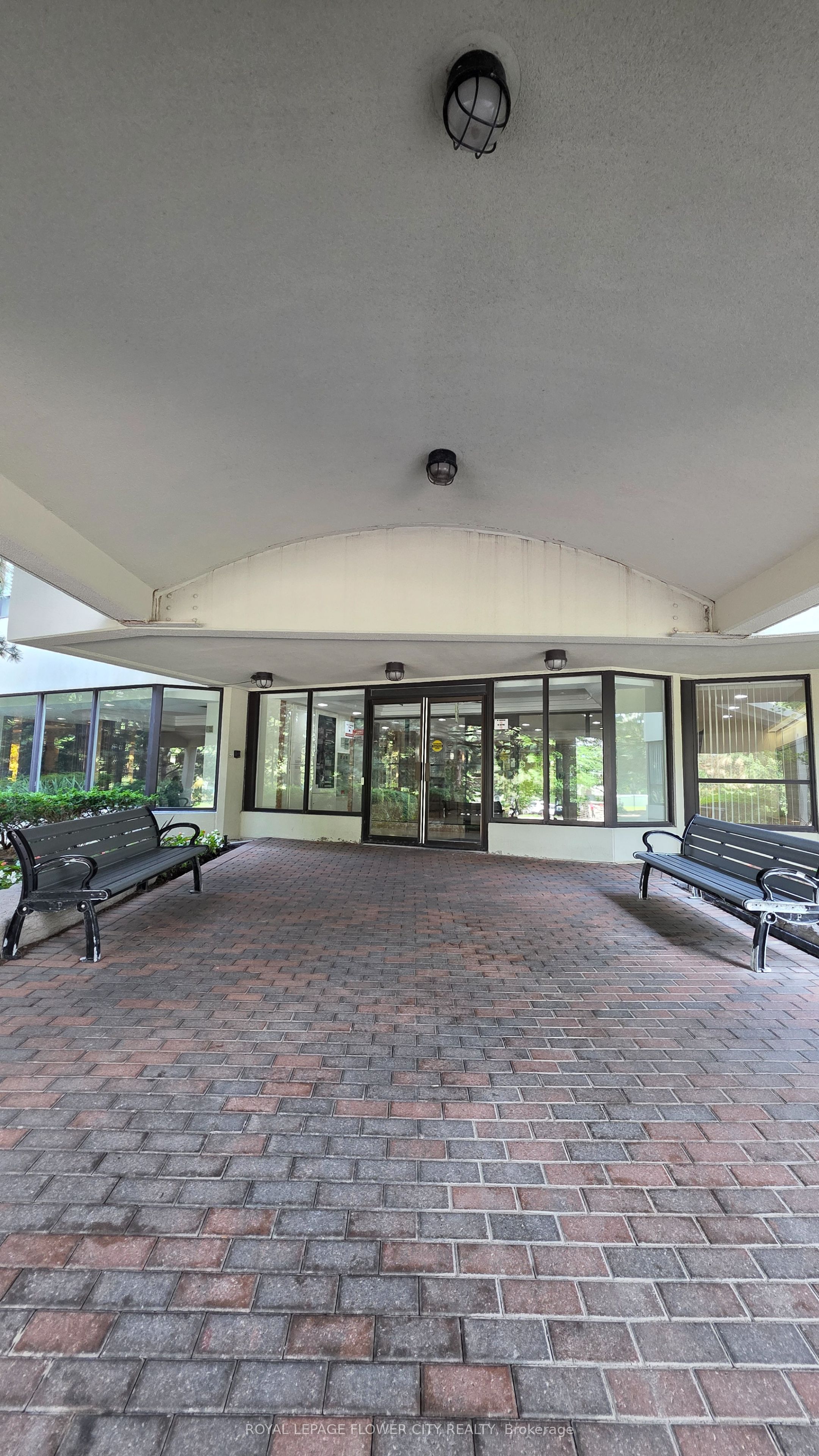 24 Hanover Road 1408, Brampton, ON L6S 5K8 photo 4