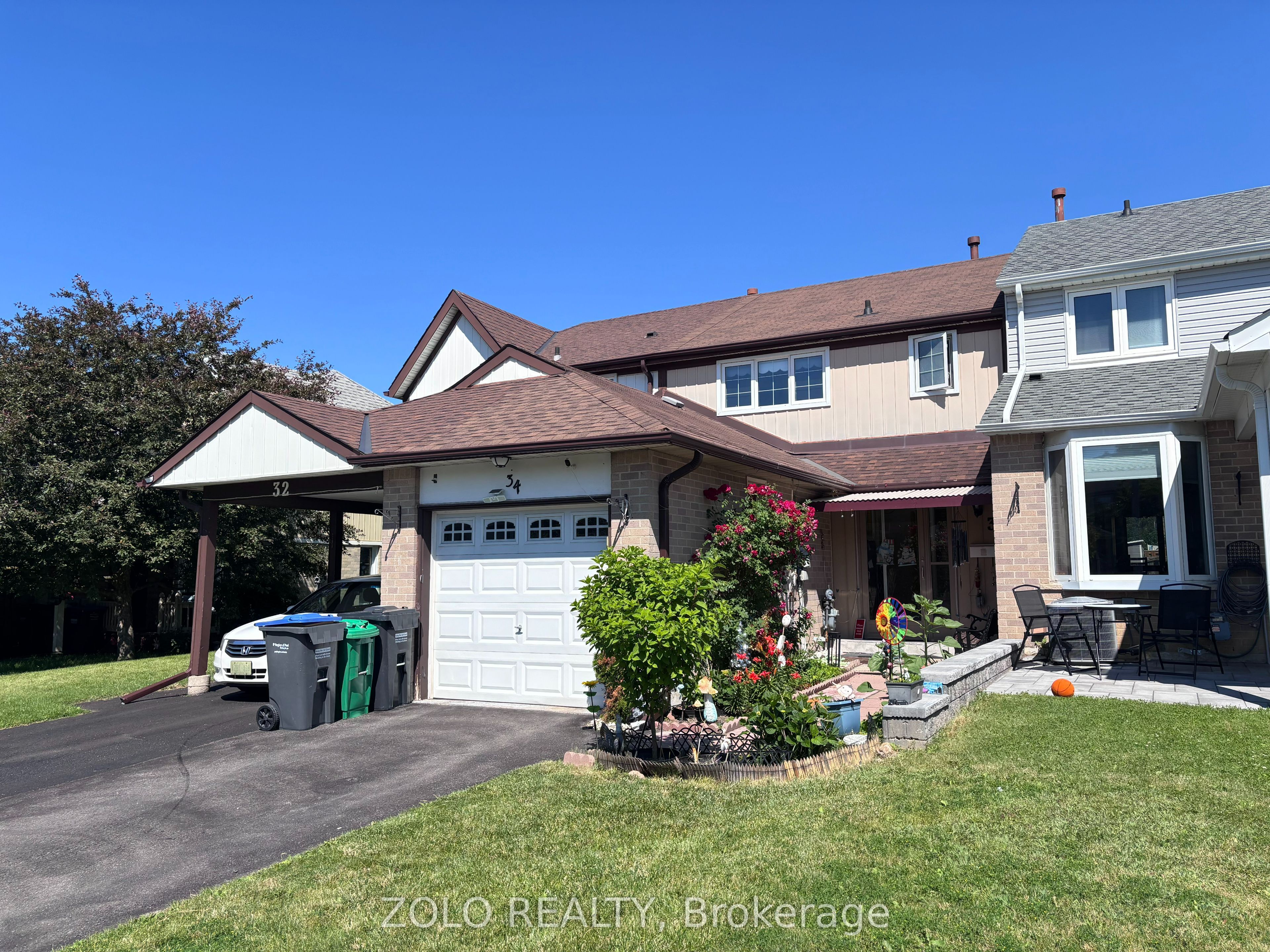 34 Primrose Crescent, Brampton, ON L6Z 1E2 photo 2