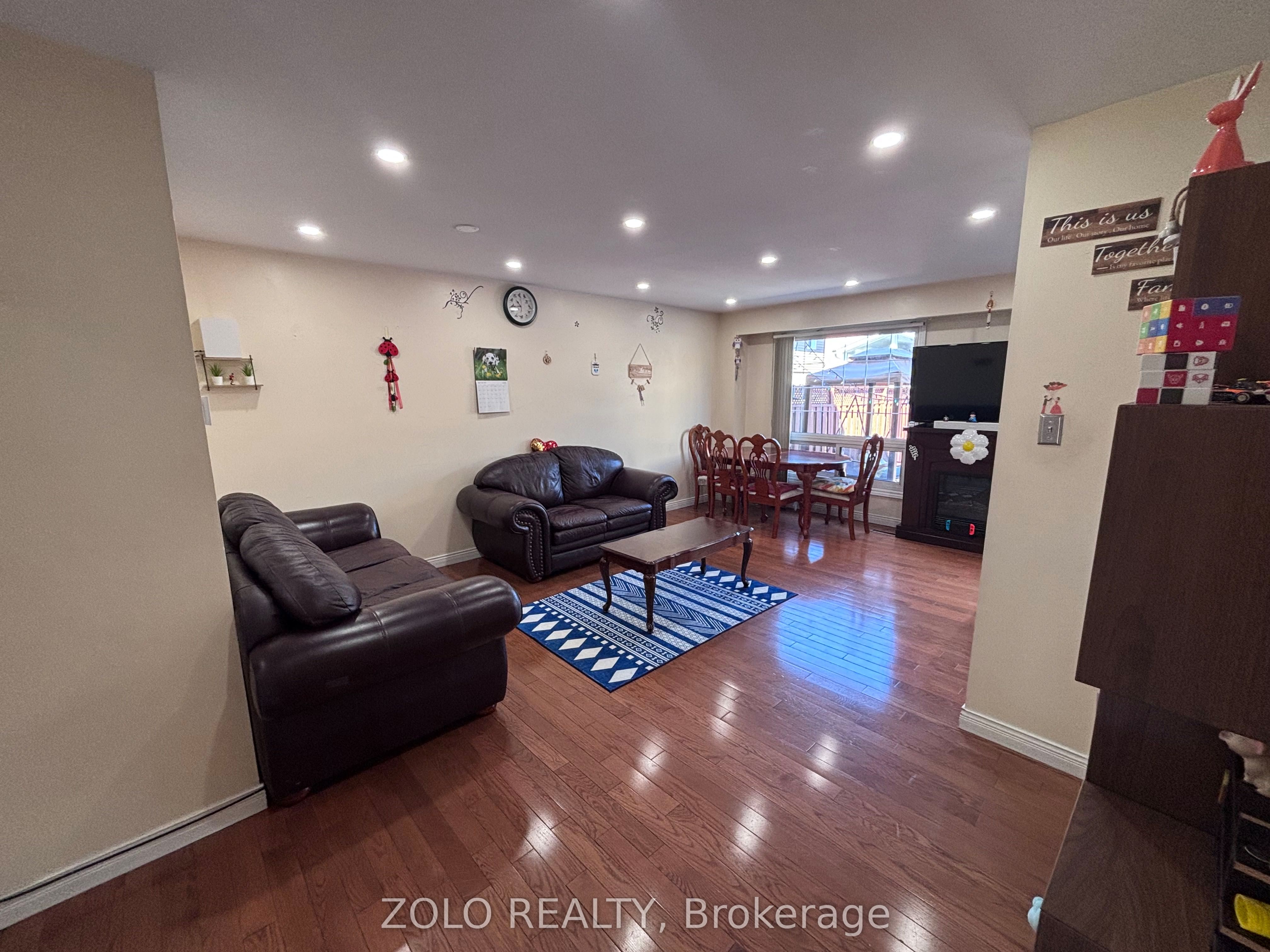 34 Primrose Crescent, Brampton, ON L6Z 1E2 photo 5