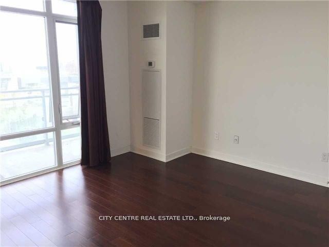 360 Square One Drive 2901, Mississauga, ON L5B 0G7 photo 2