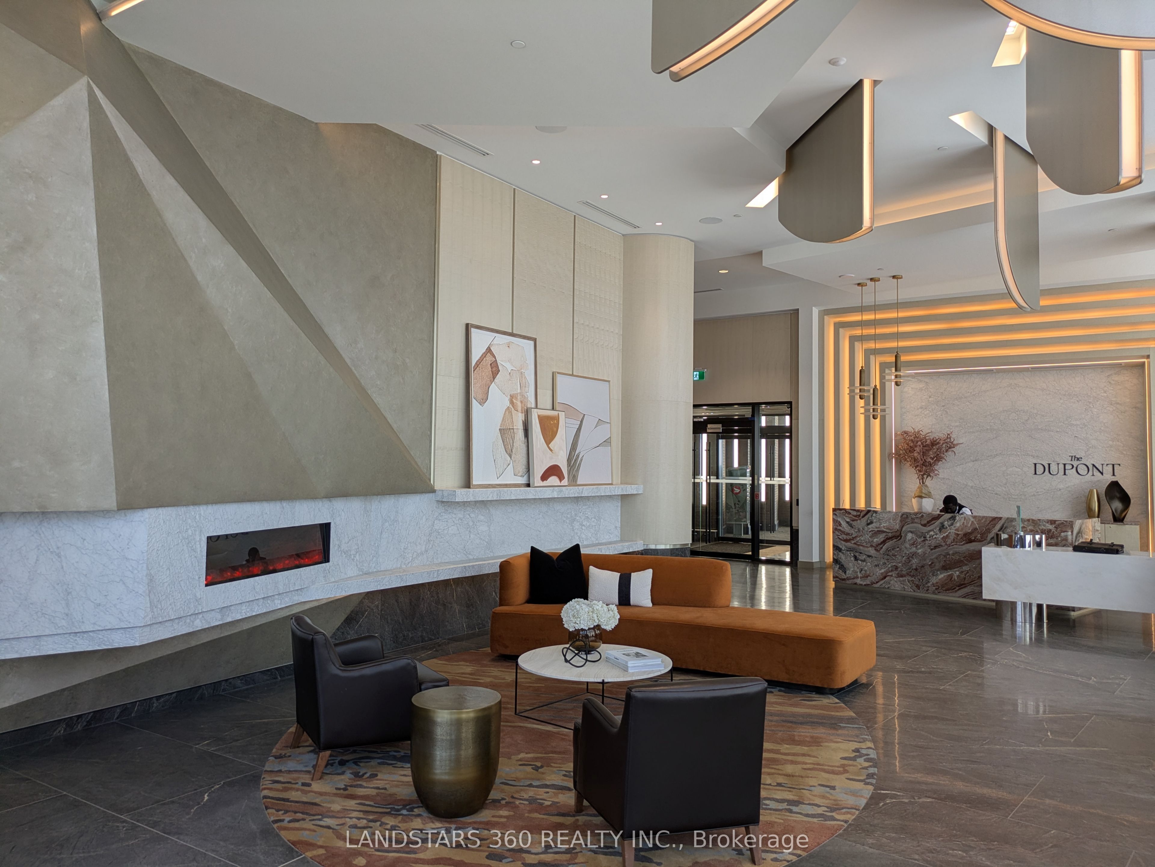 858 Dupont Street 816, Toronto, ON M6G 0C1 photo 2