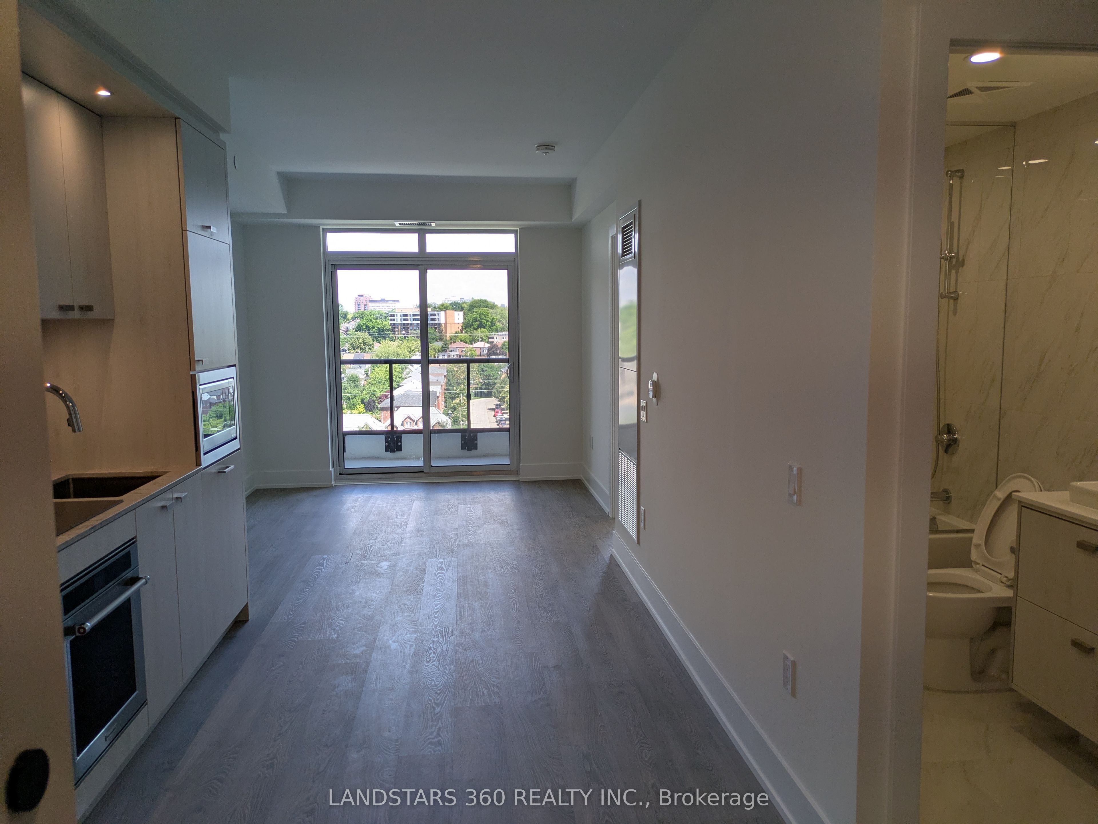 858 Dupont Street 816, Toronto, ON M6G 0C1 photo 4