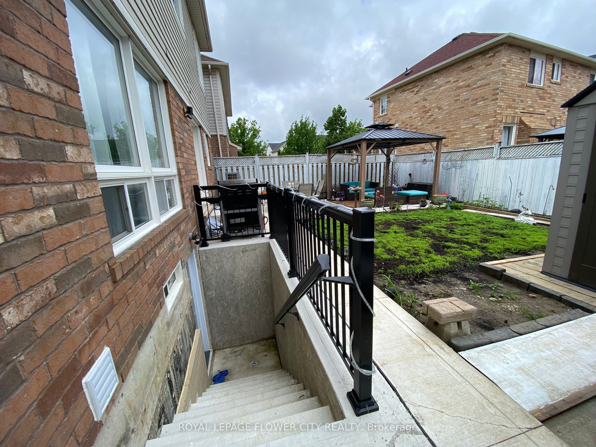 29 Marshmarigold Drive Basement, Brampton, ON L7A 2S7 photo 2