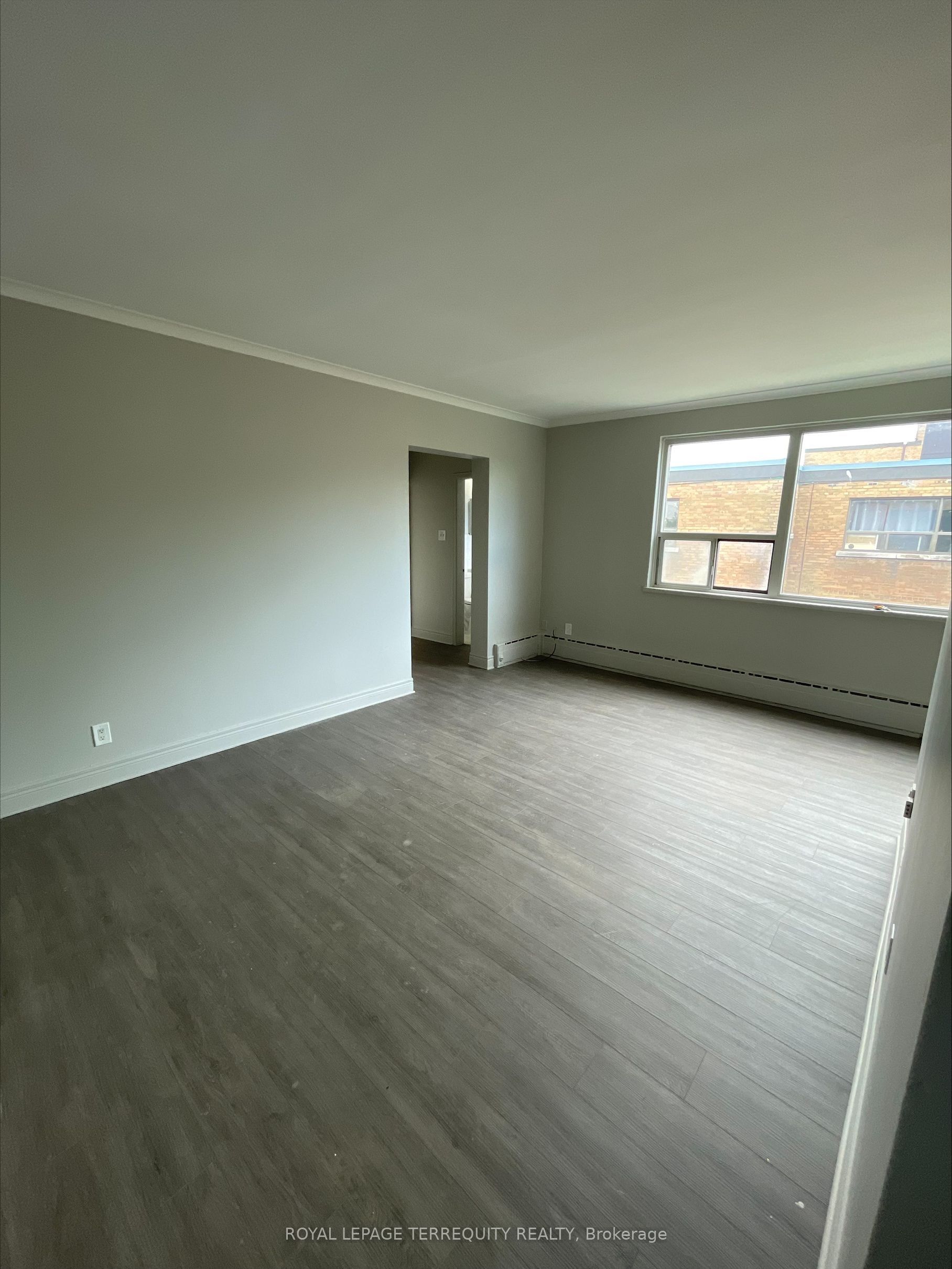 2548 Keele Street 204, Toronto, ON M6L 2N8 photo 3