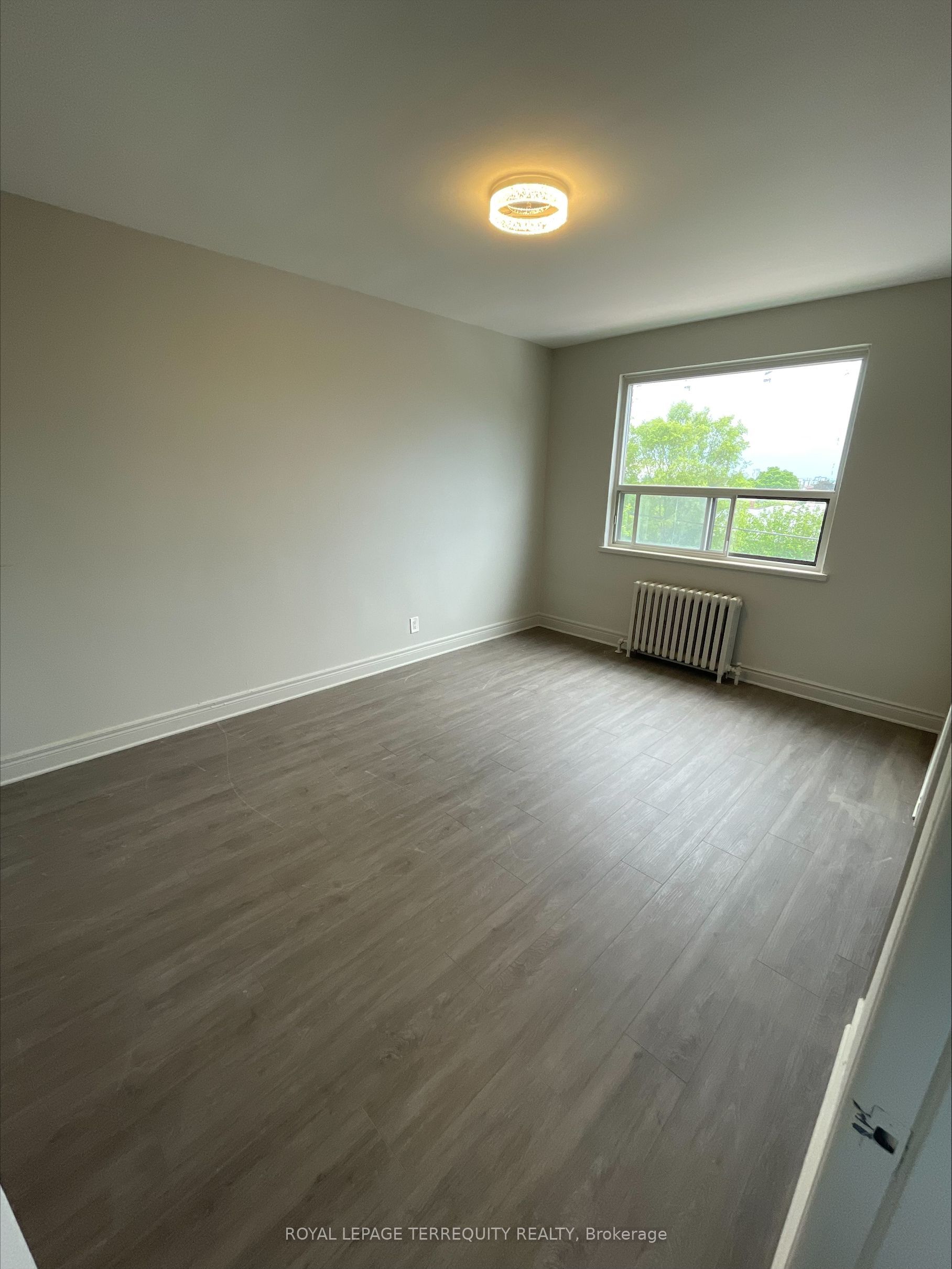 2548 Keele Street 204, Toronto, ON M6L 2N8 photo 4